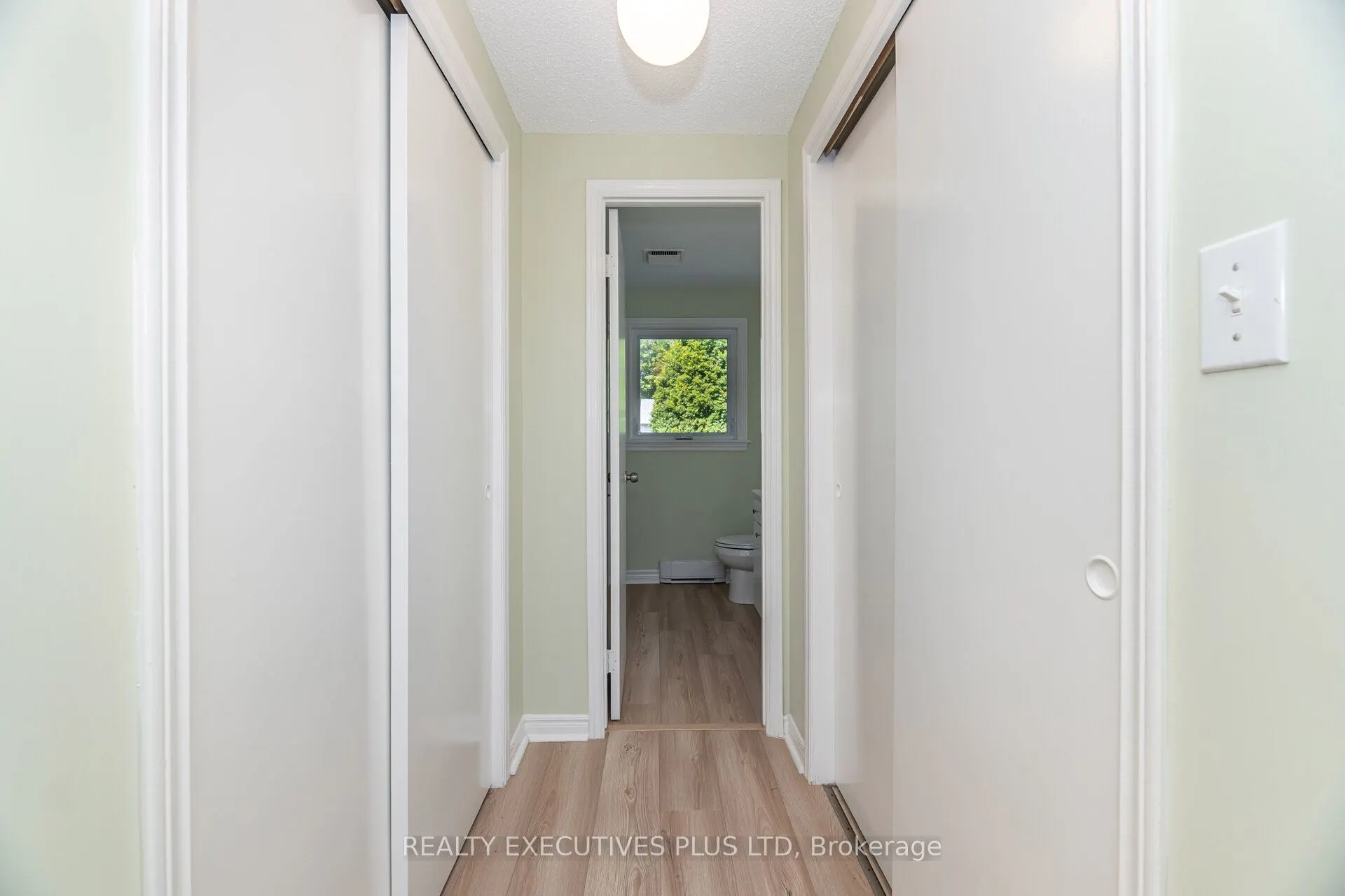 3 Hickory Court