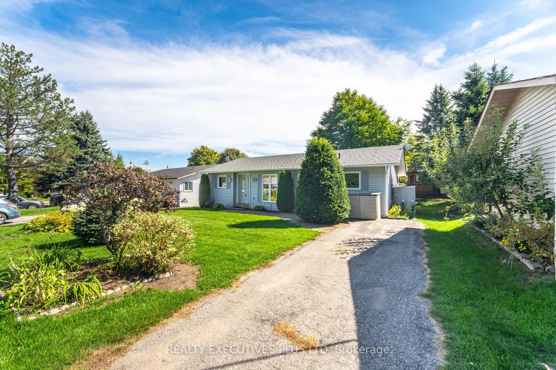 3 Hickory Court
