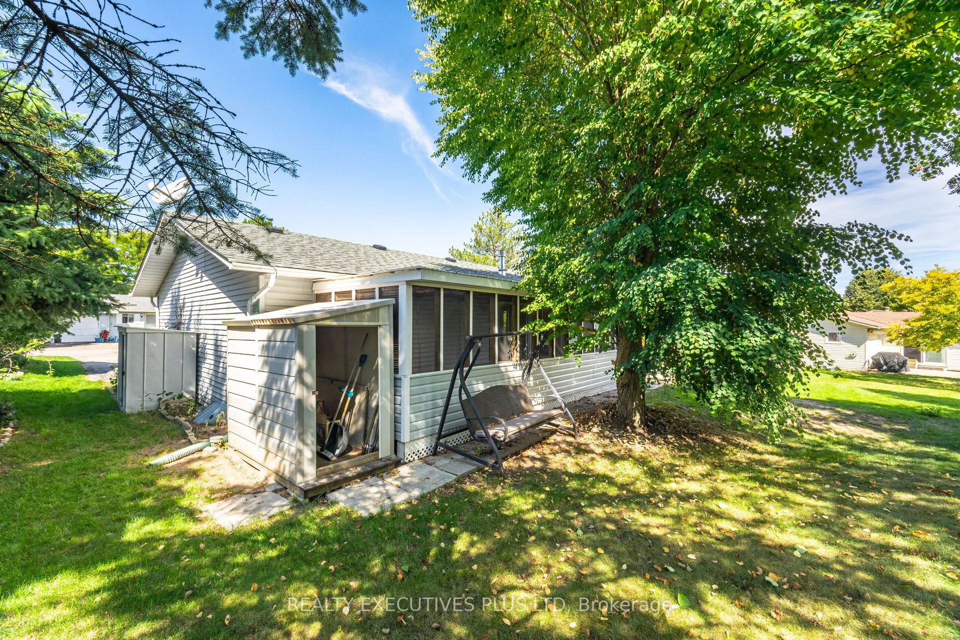 3 Hickory Court