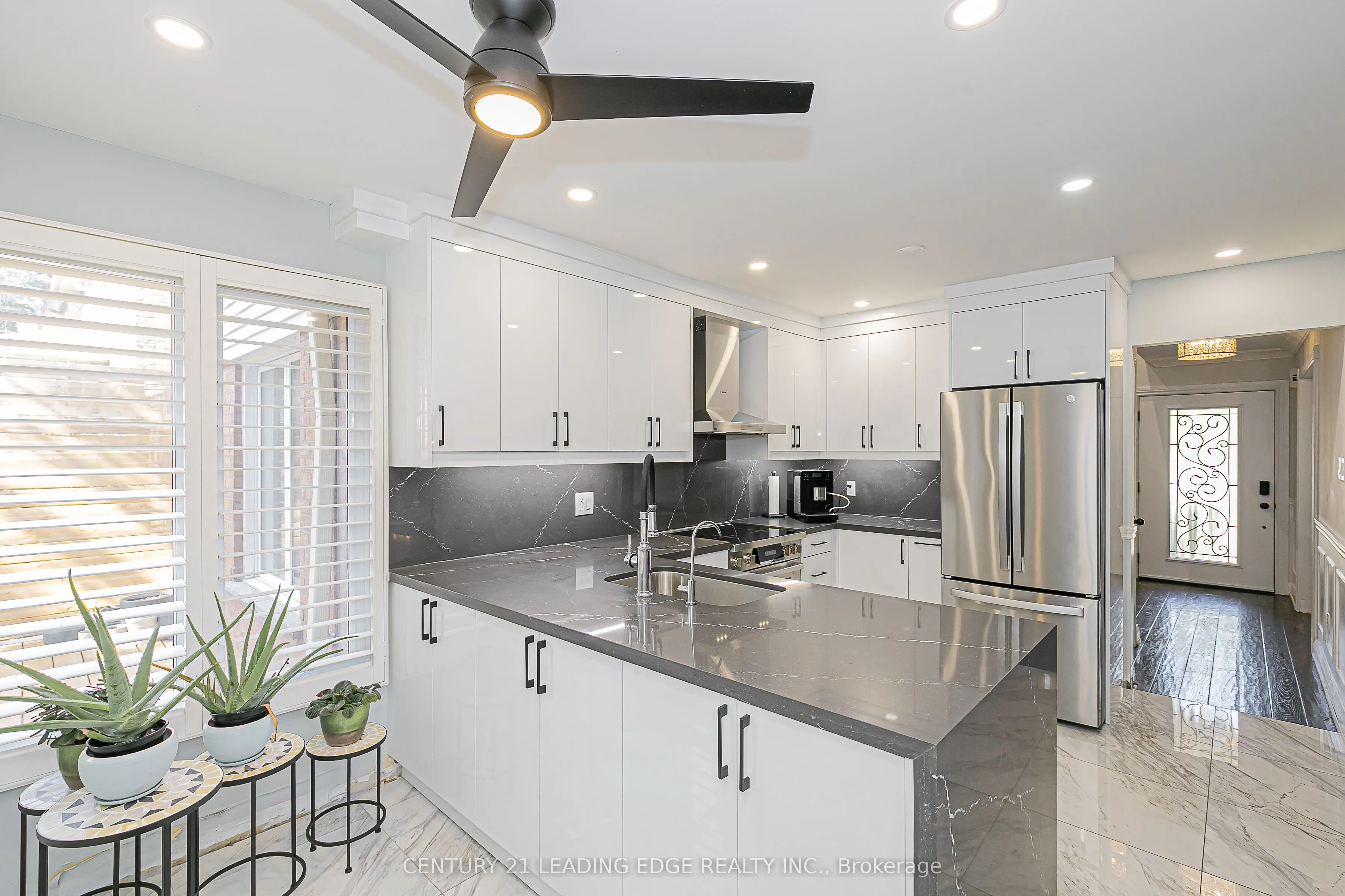 31 TWELVE OAKS Drive