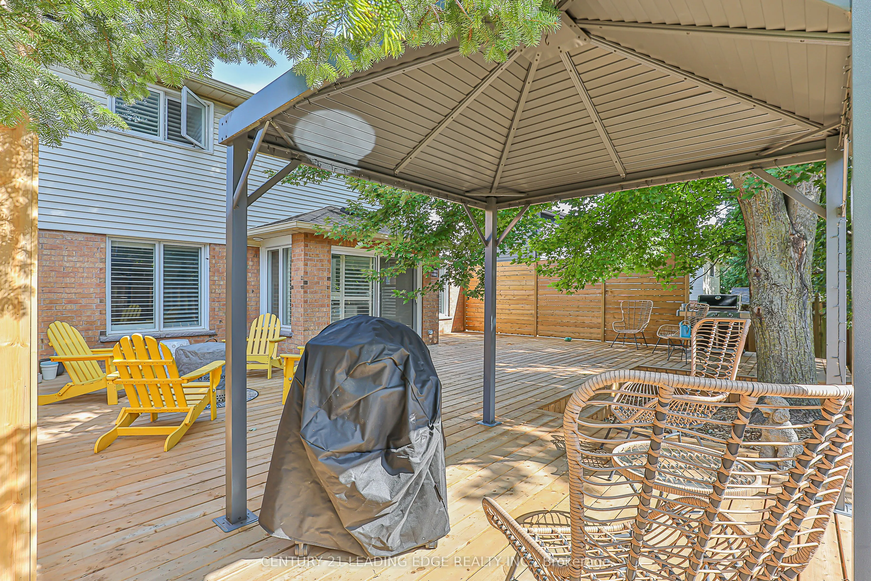 31 TWELVE OAKS Drive
