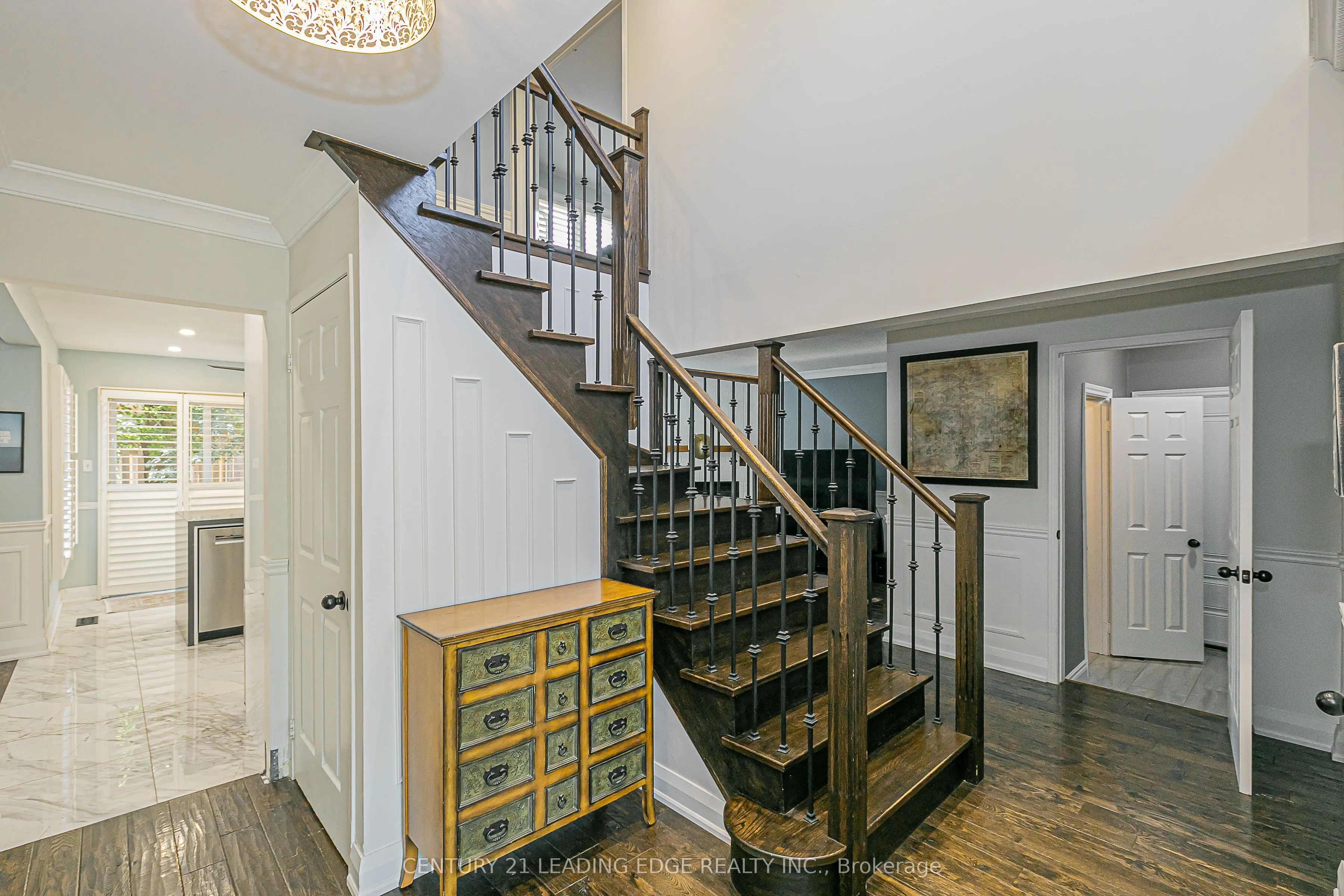 31 TWELVE OAKS Drive