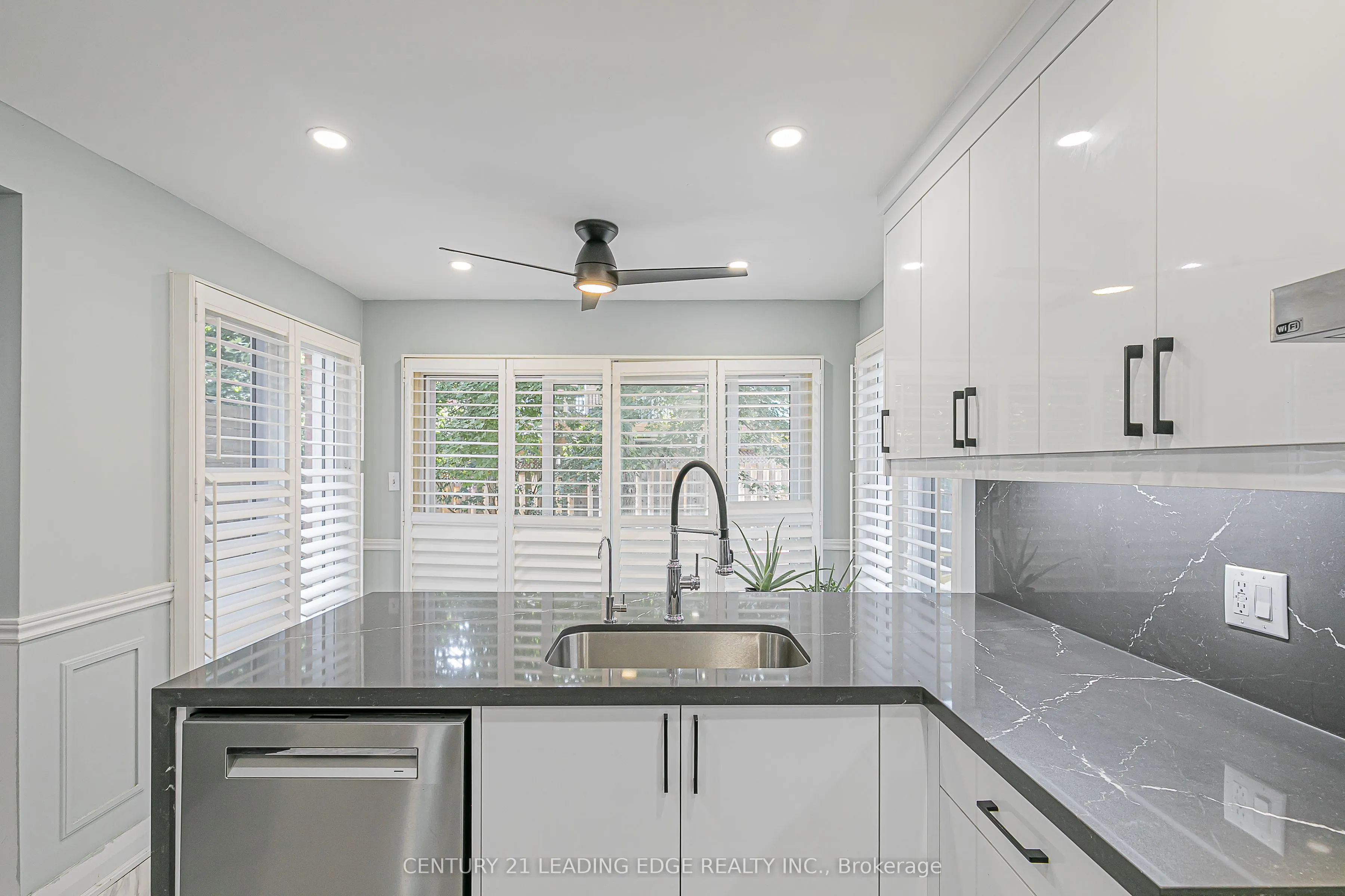 31 TWELVE OAKS Drive