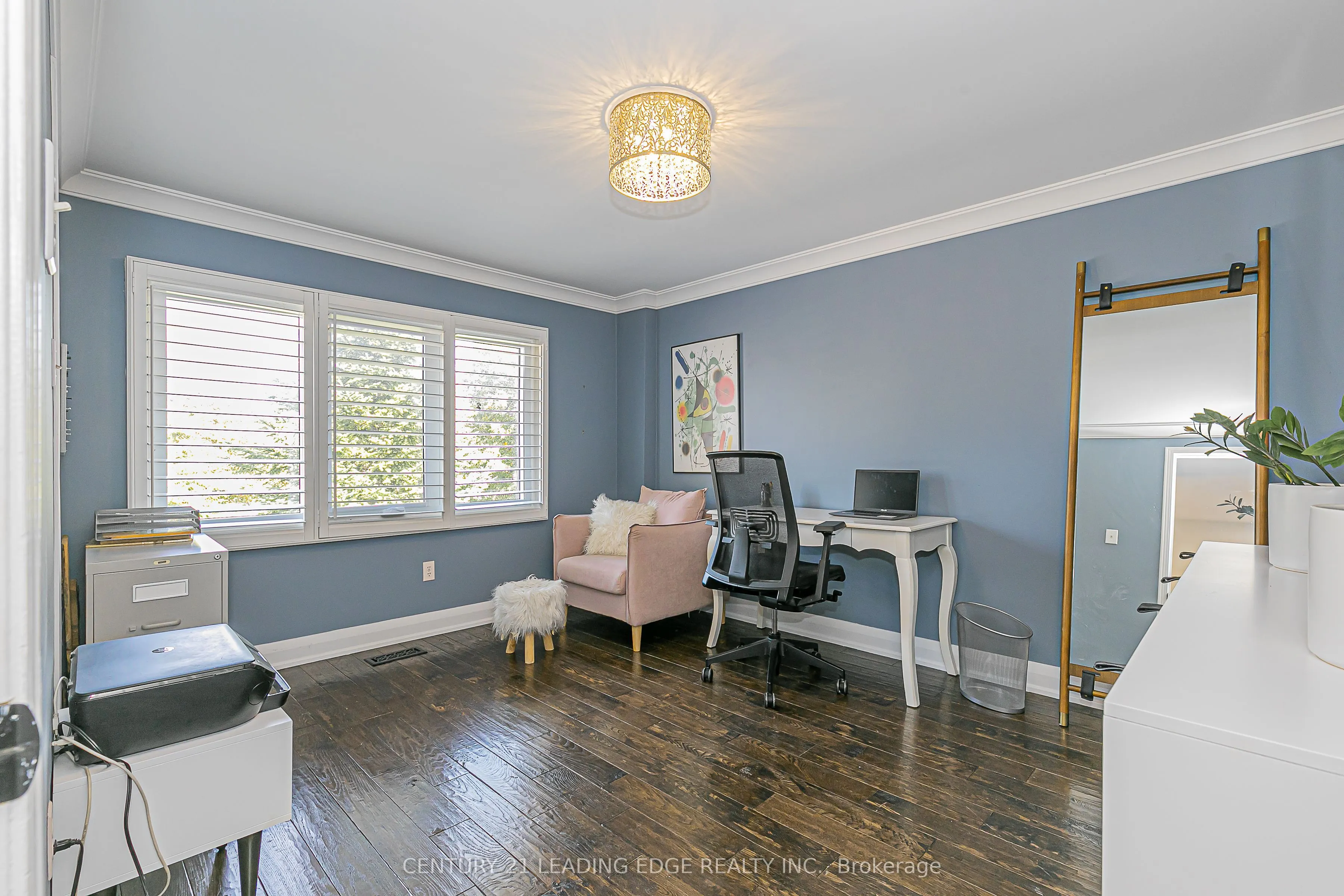 31 TWELVE OAKS Drive