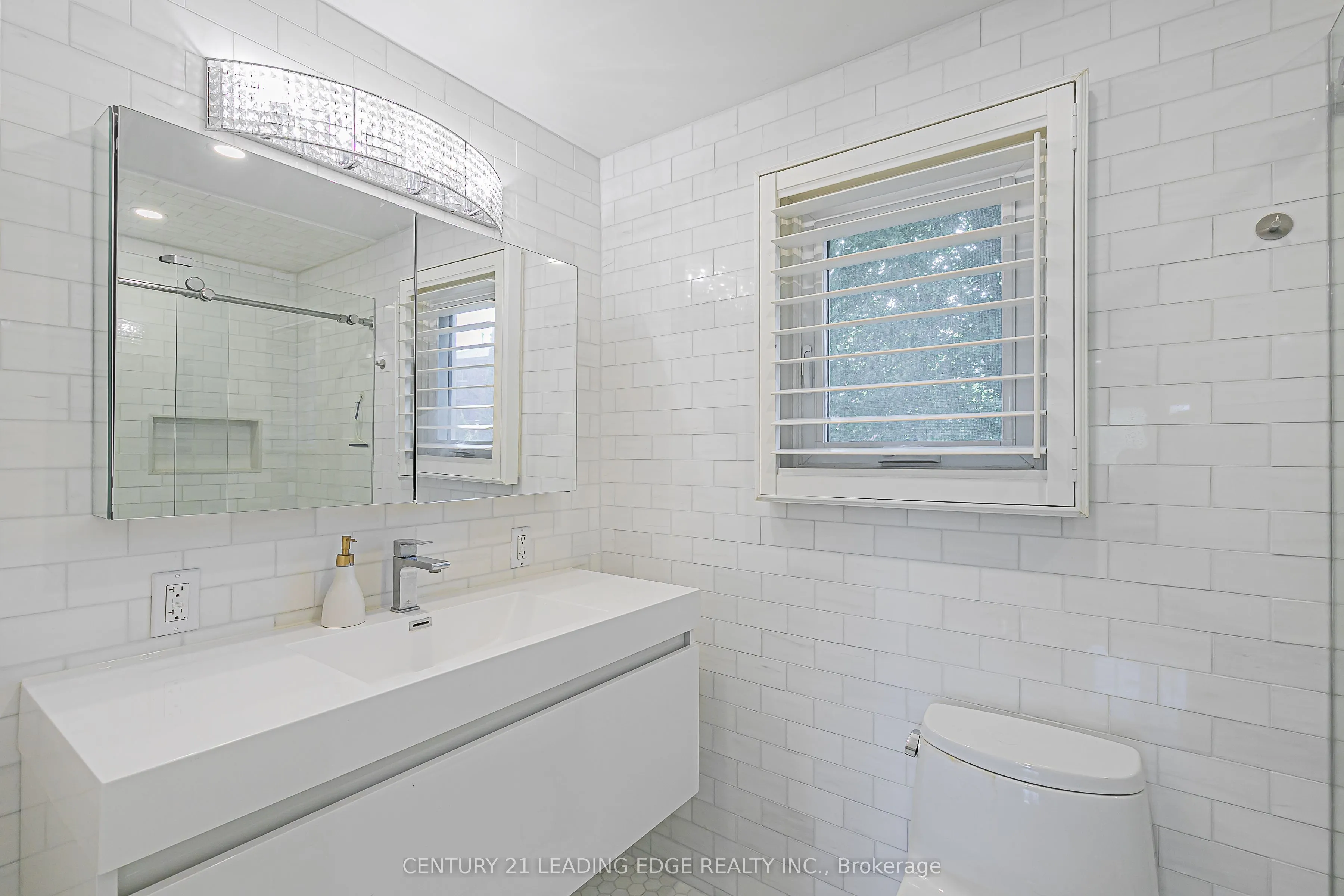 31 TWELVE OAKS Drive