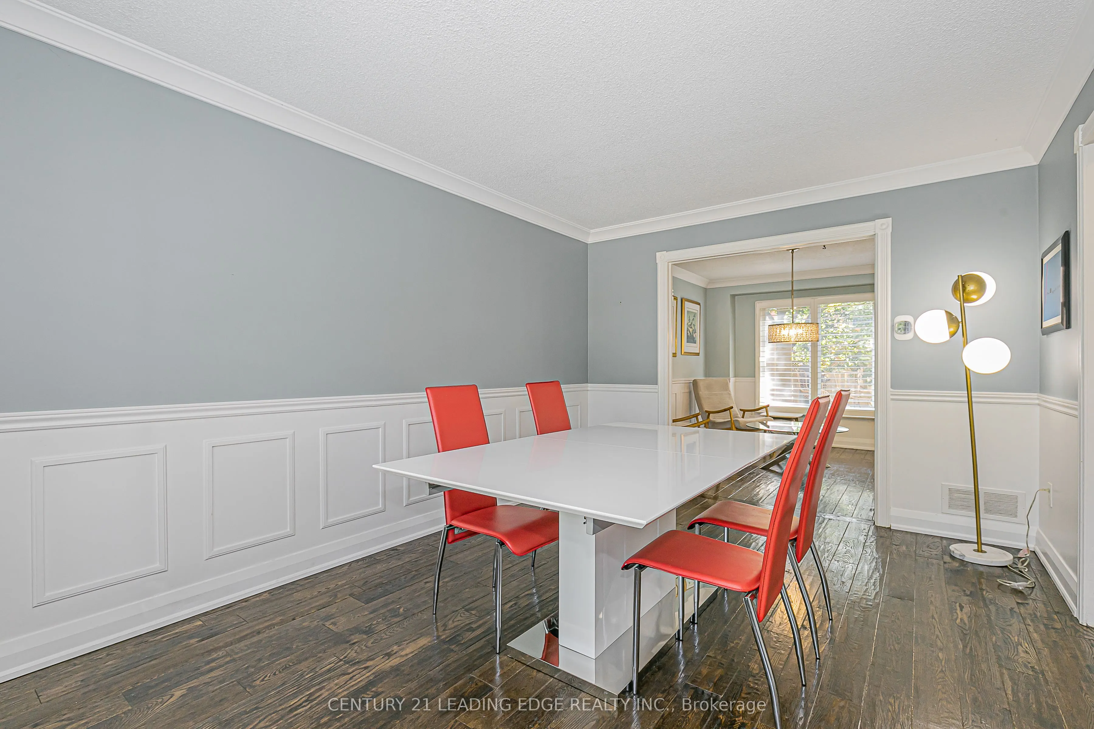 31 TWELVE OAKS Drive