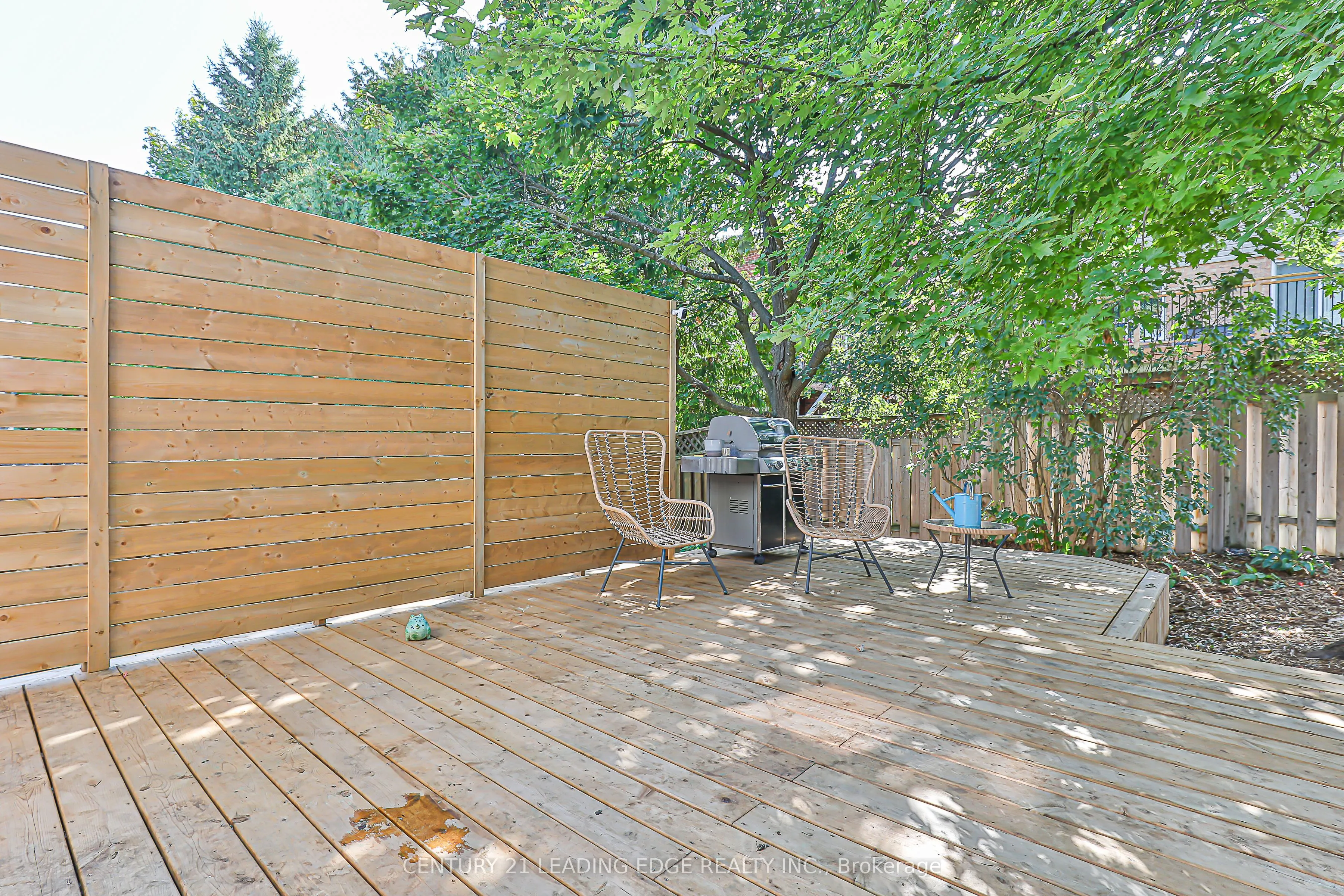 31 TWELVE OAKS Drive