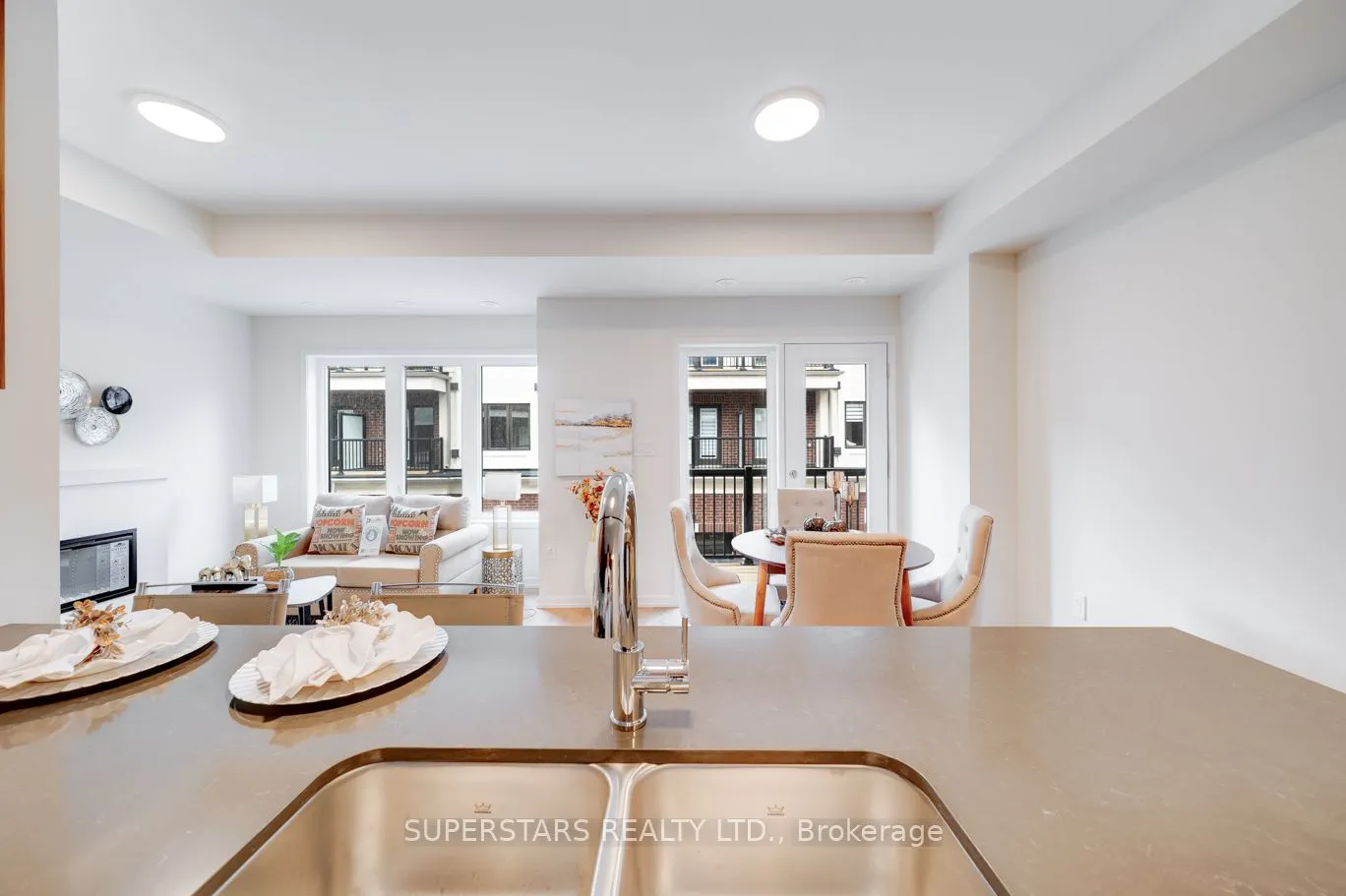 94 Matawin Lane, #21