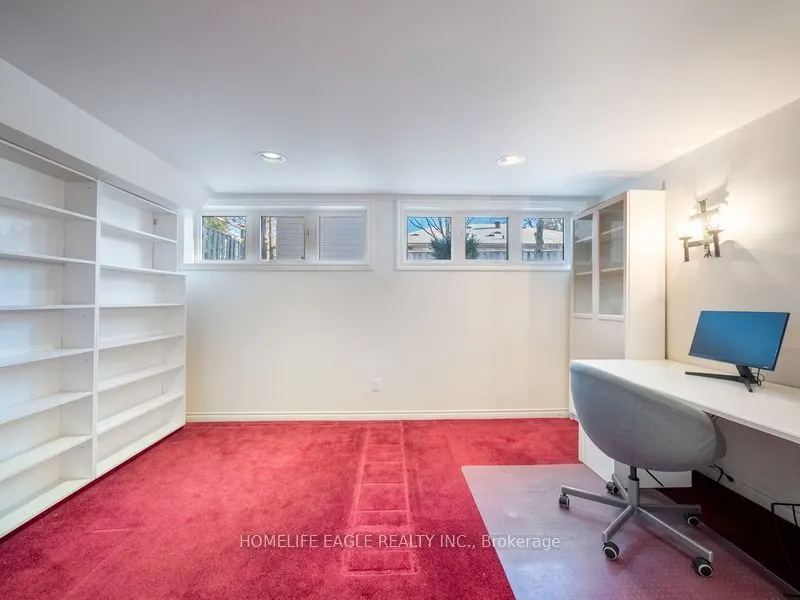 11 Knollside Drive