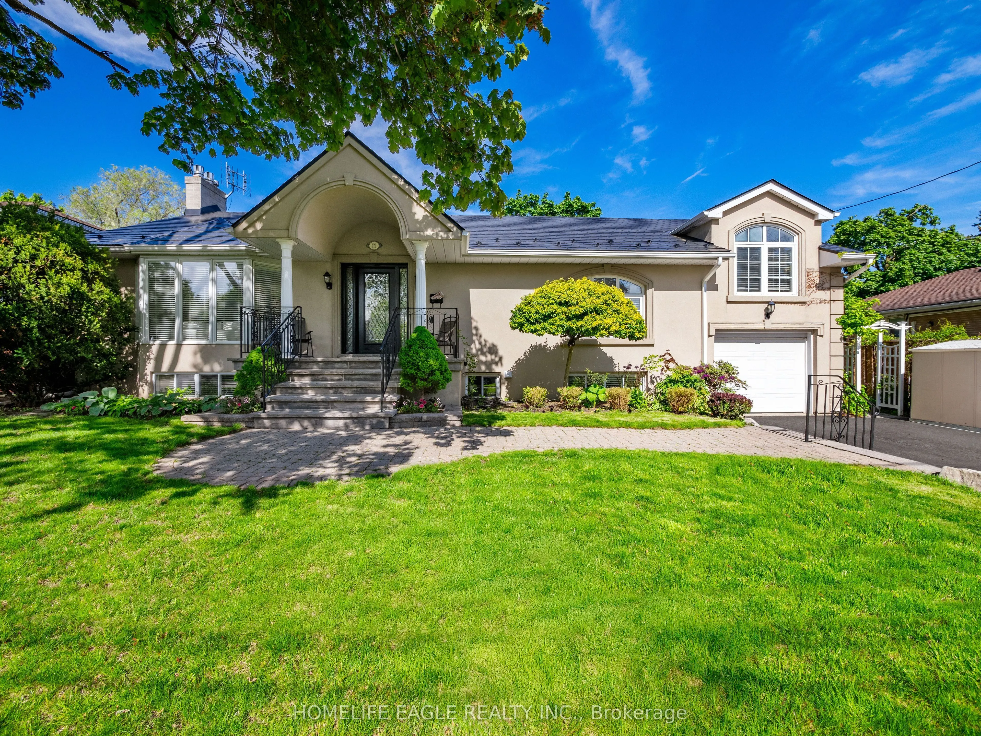 11 Knollside Drive