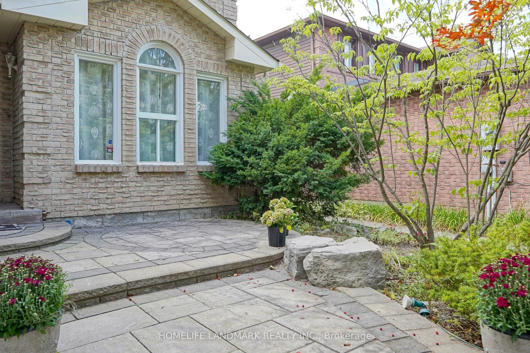 65 Rosemount Avenue