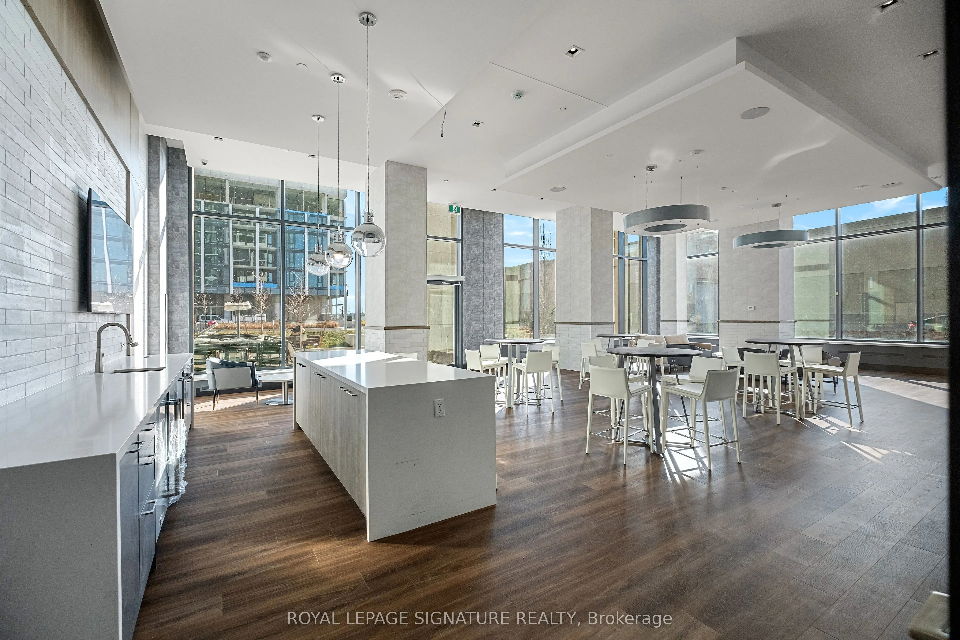 9000 Jane Street, #602