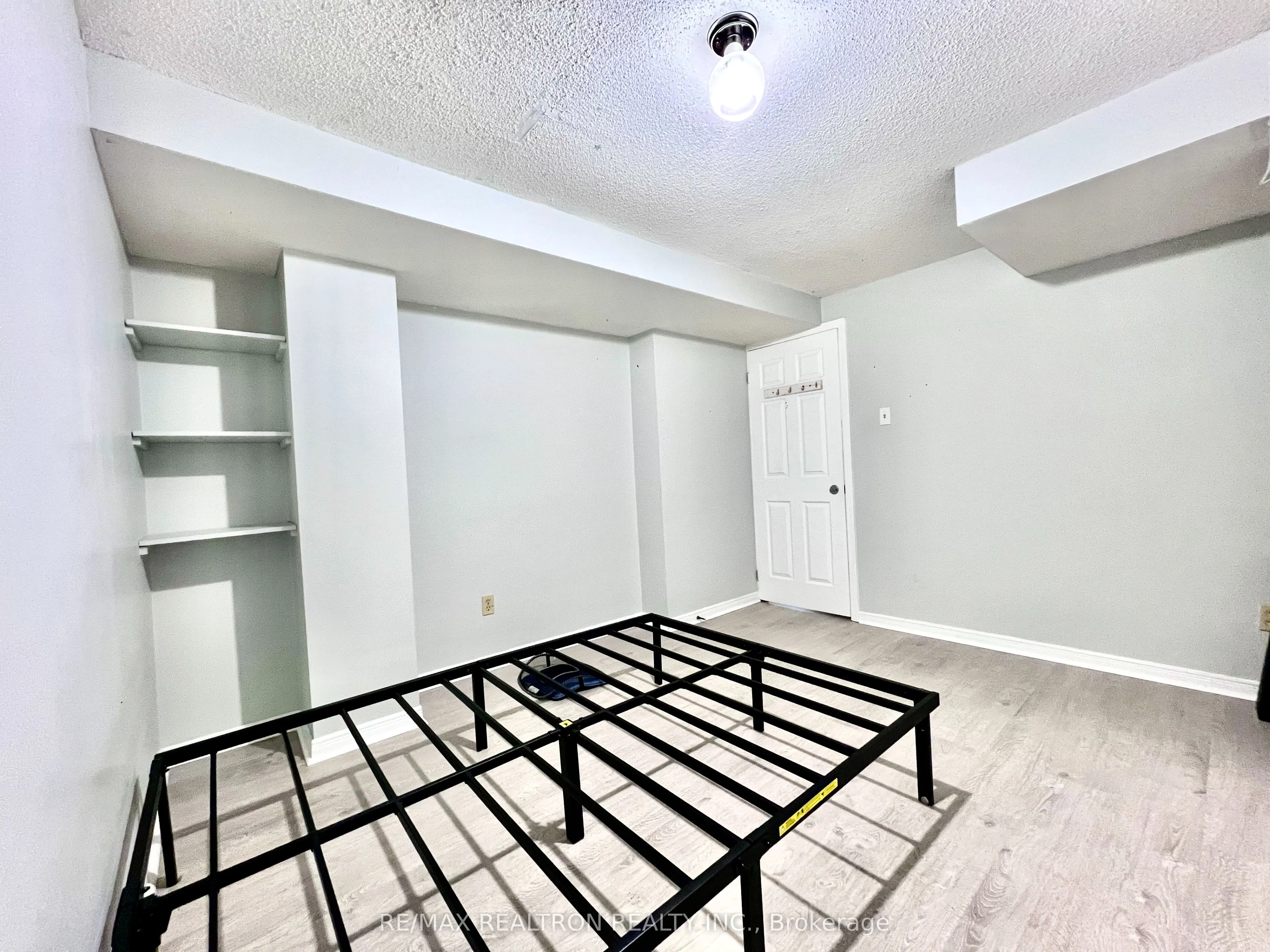 35 Soho Crescent, #Basement