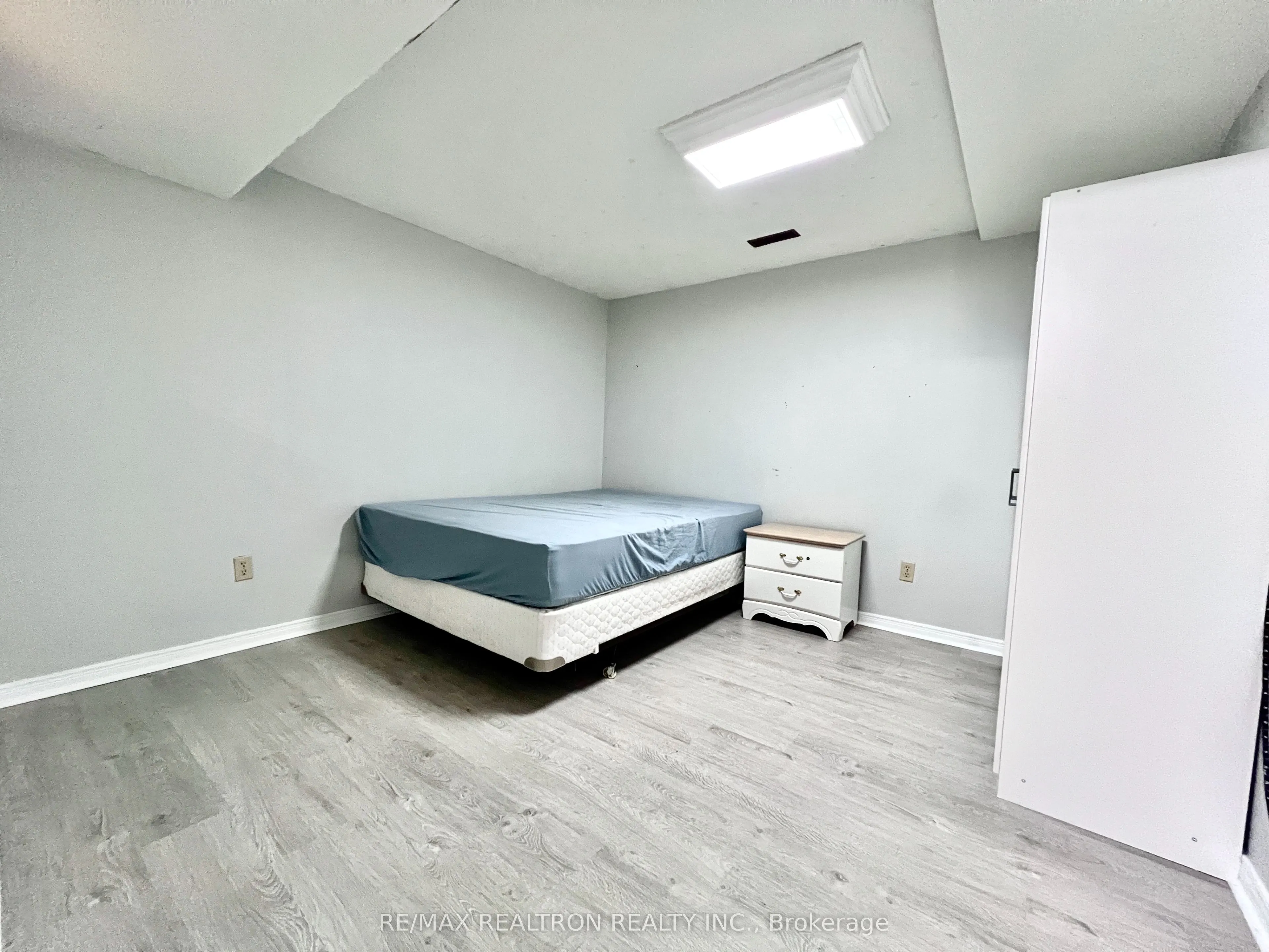 35 Soho Crescent, #Basement