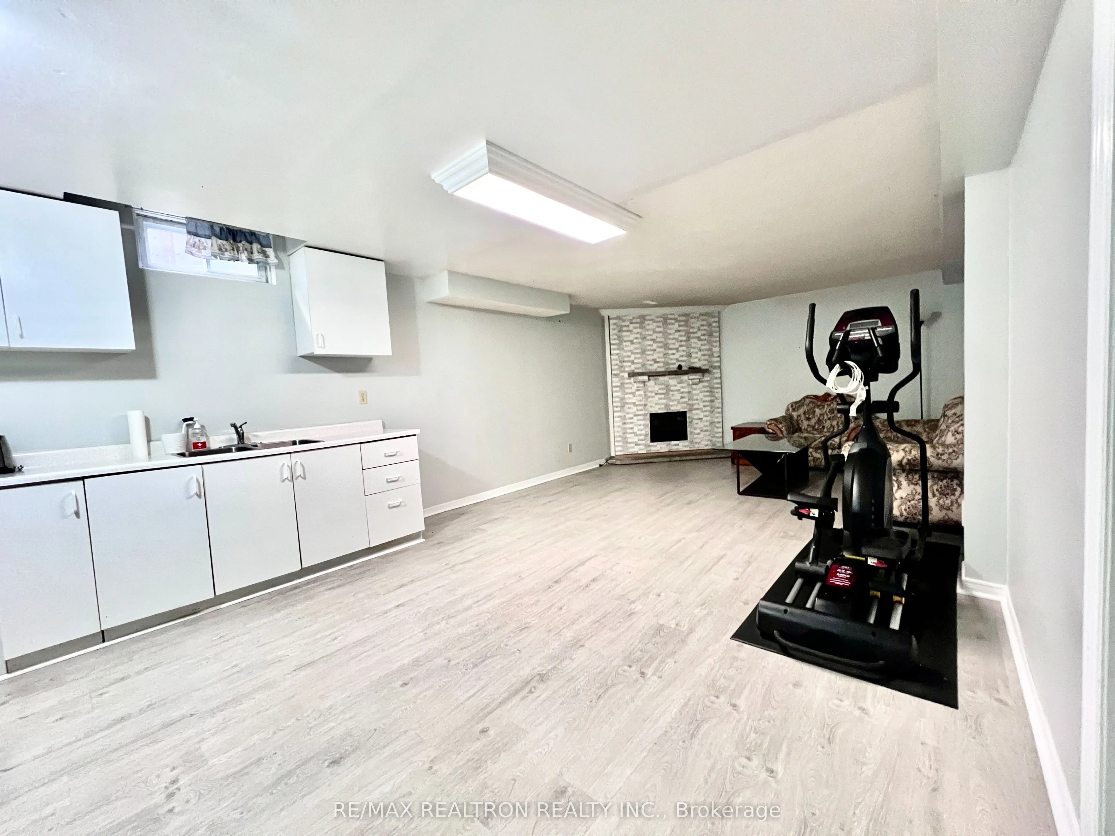 35 Soho Crescent, #Basement