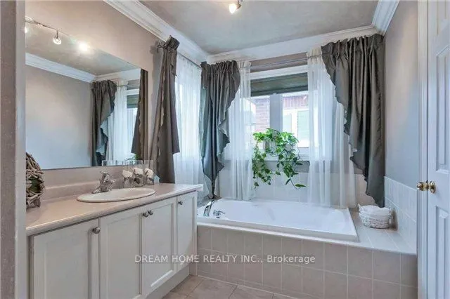 30 White Beach Crescent