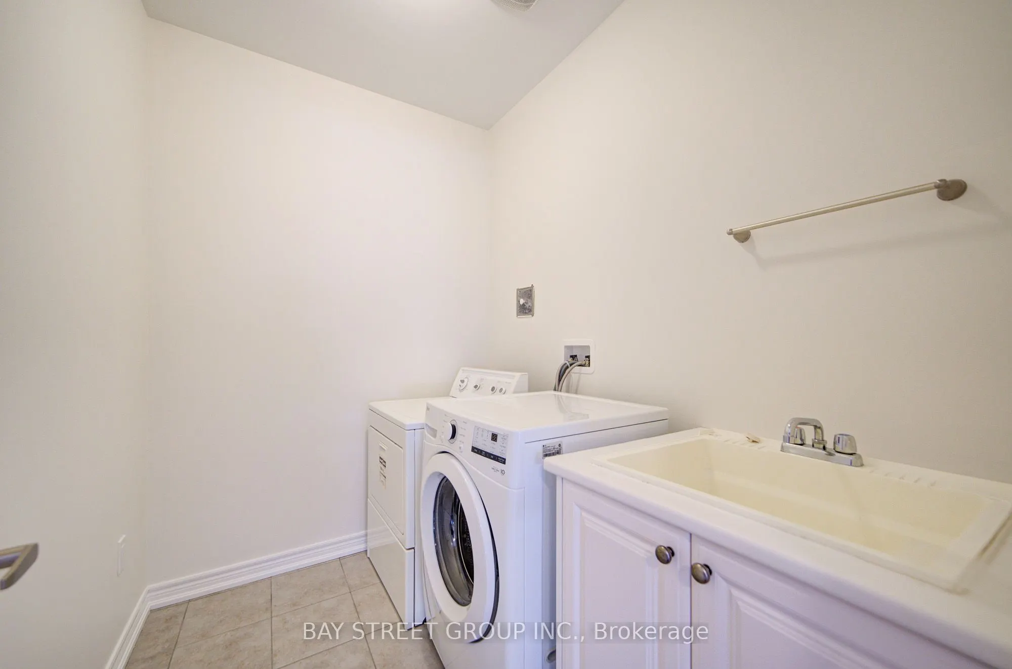 87 McCague Avenue