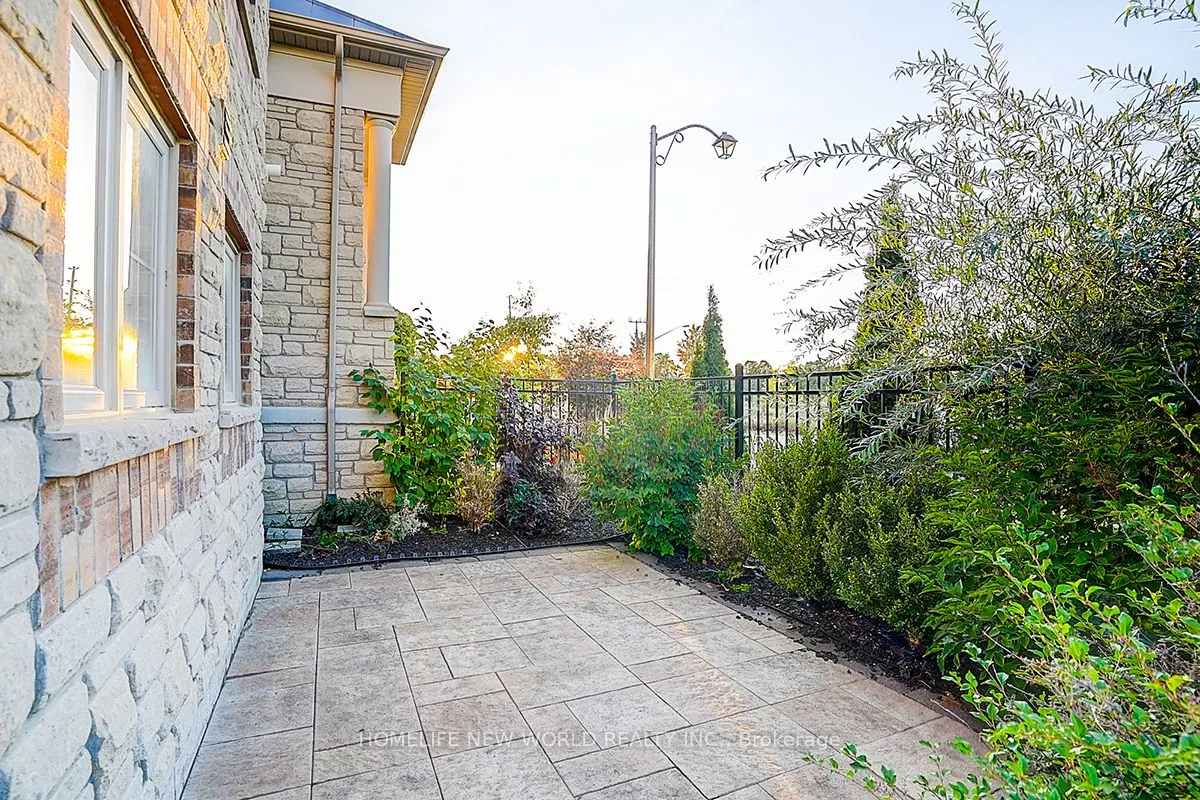 107 Beechborough Crescent