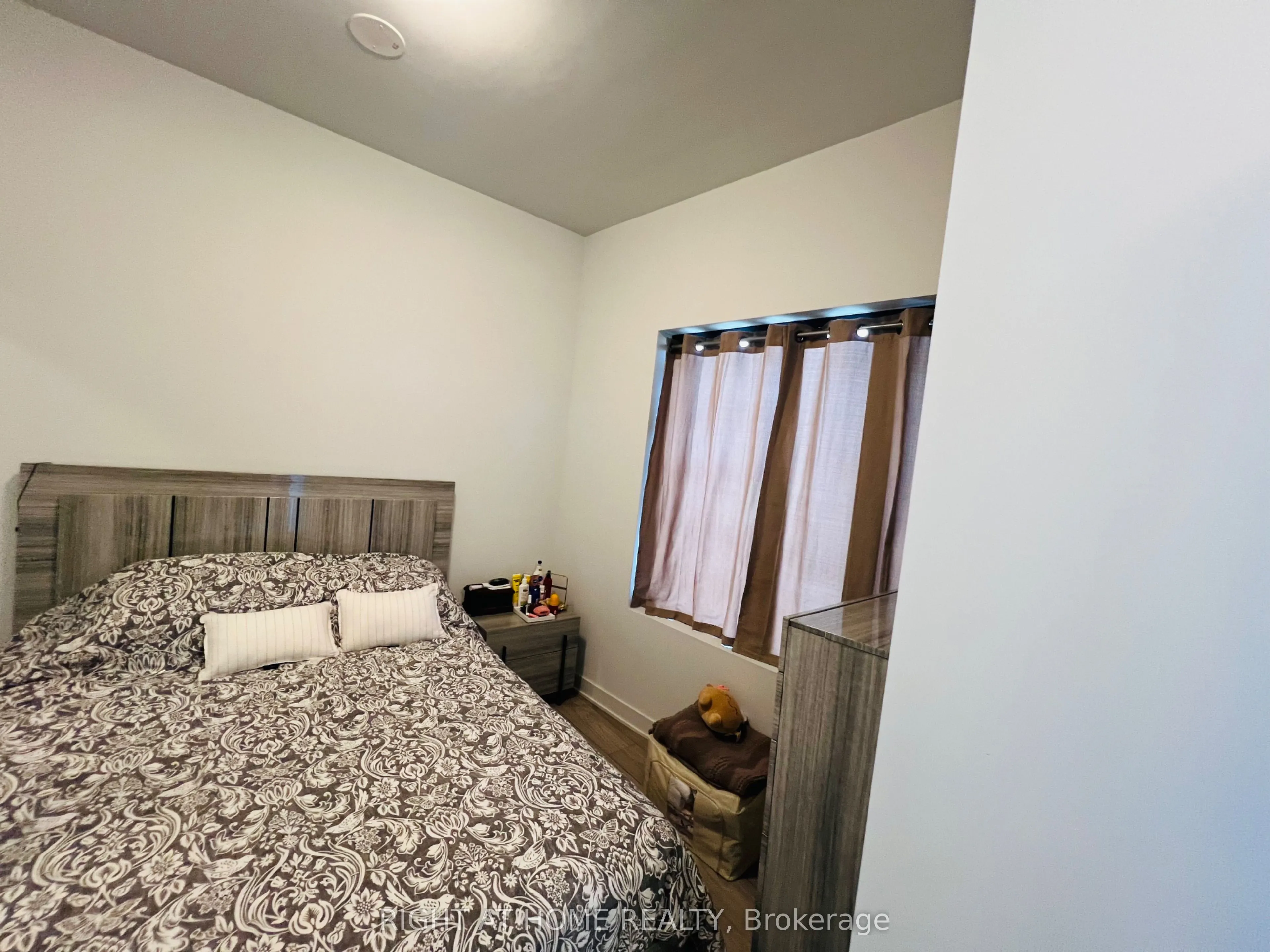 2920 Highway 7 Road, #4301