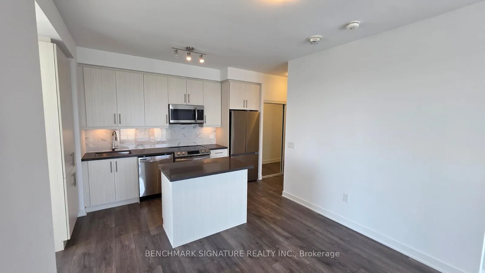 95 Oneida Crescent, #2310