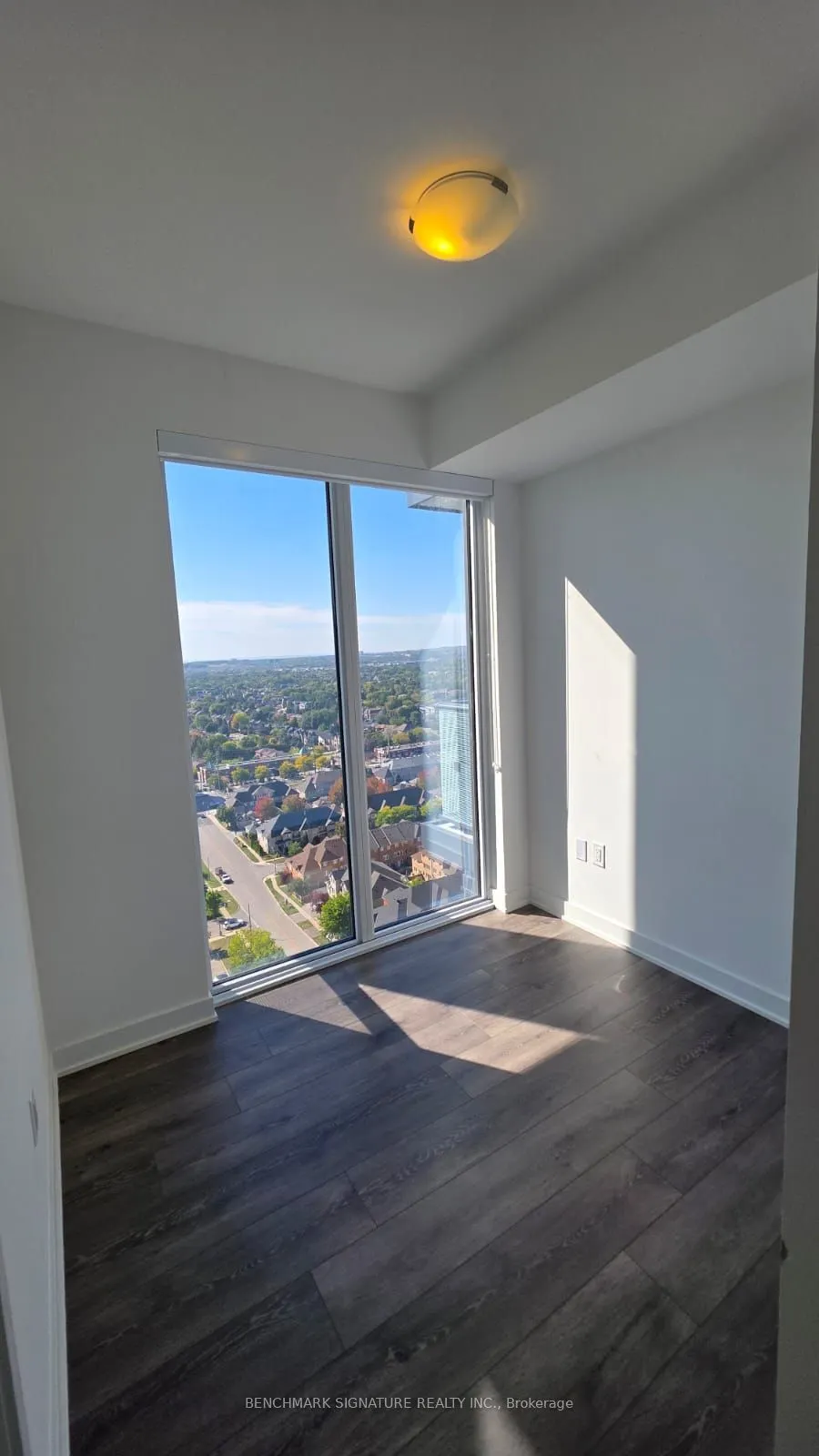 95 Oneida Crescent, #2310