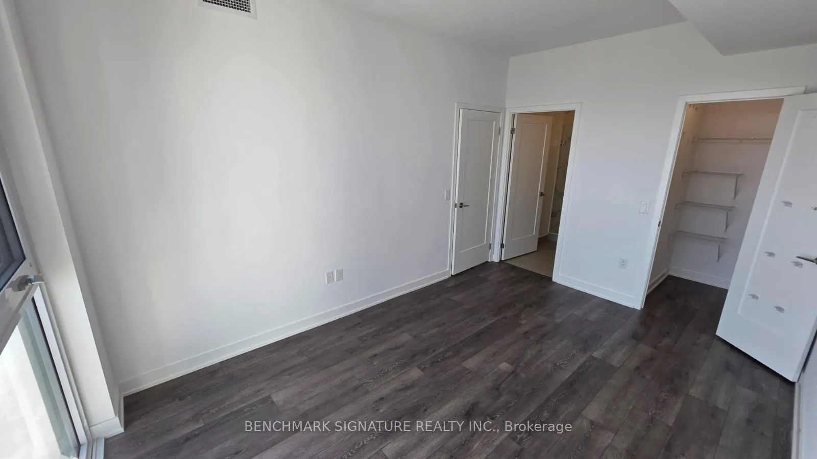 95 Oneida Crescent, #2310