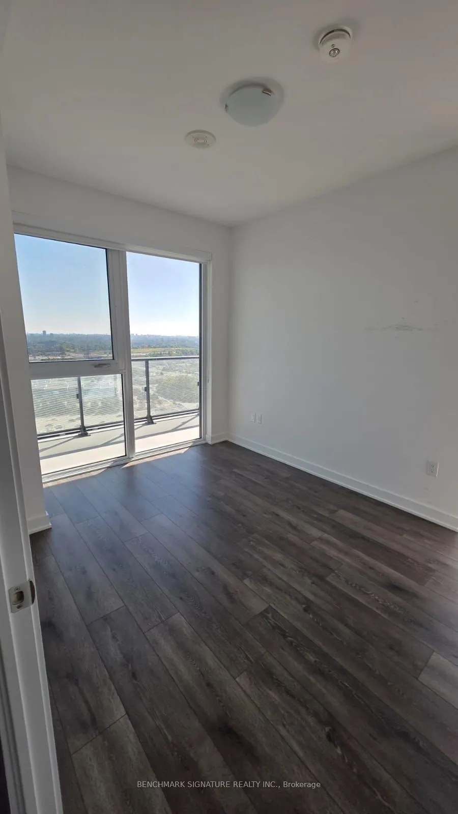 95 Oneida Crescent, #2310