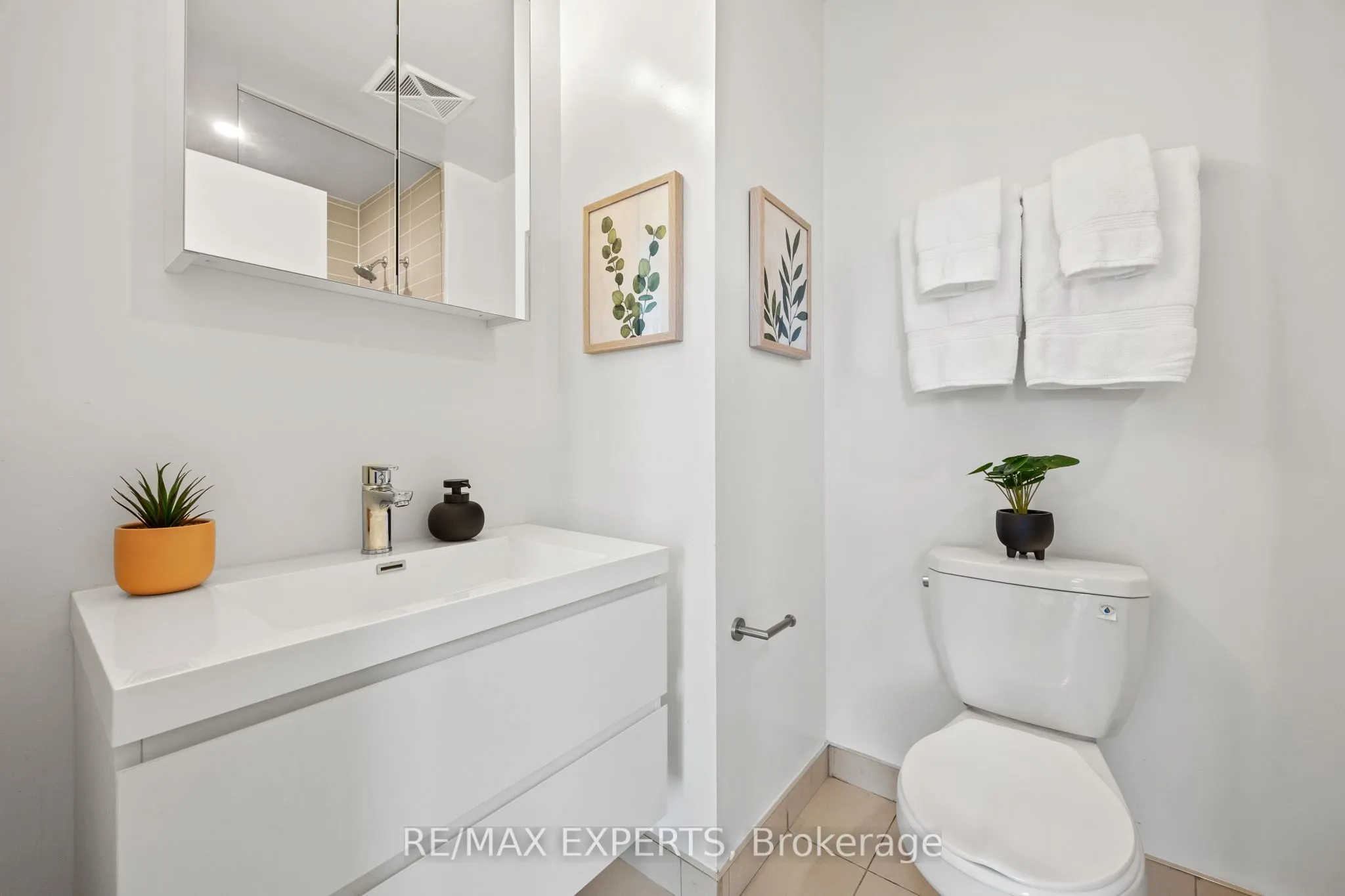 8119 Birchmount Road, #828