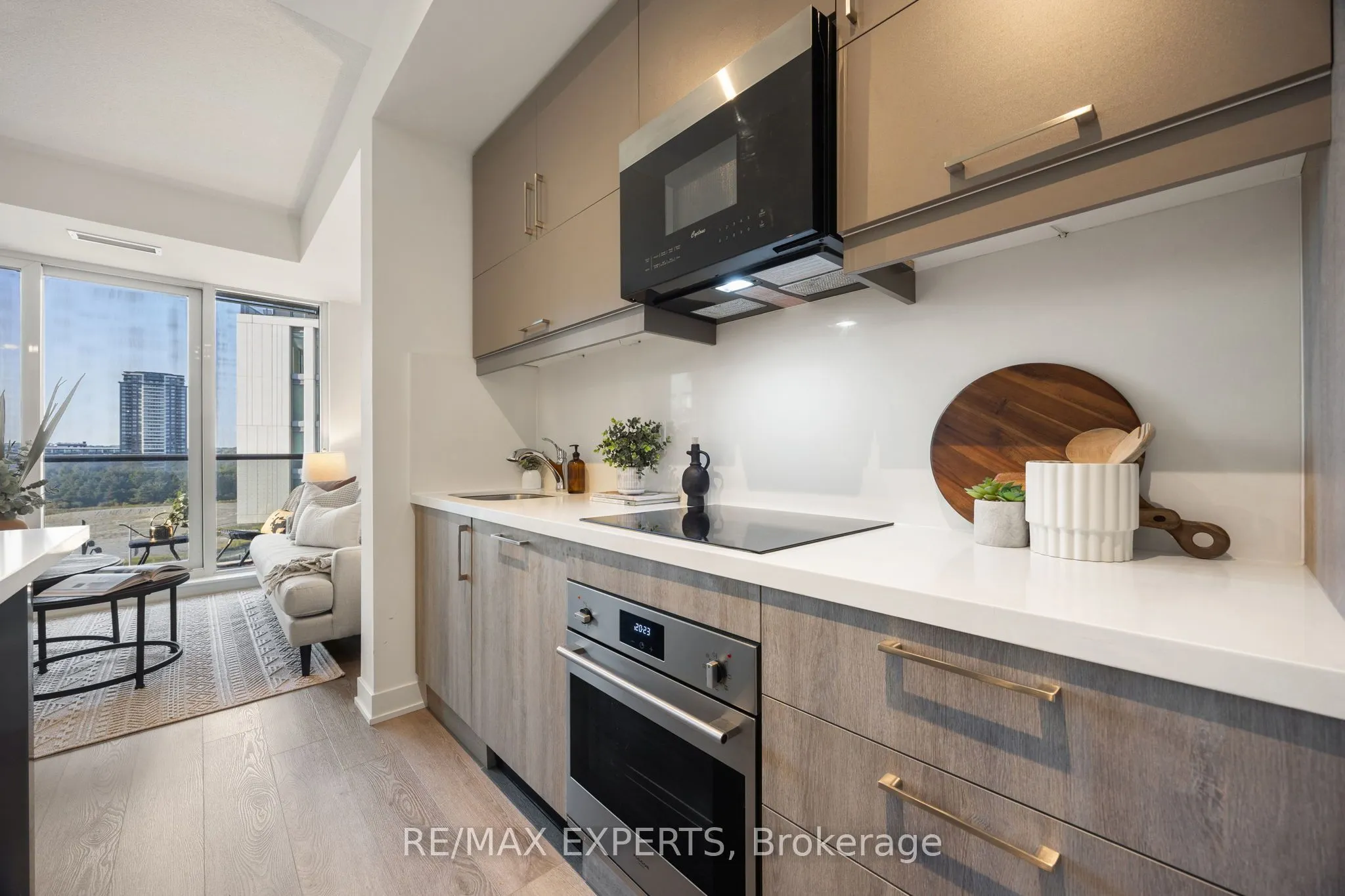 8119 Birchmount Road, #828