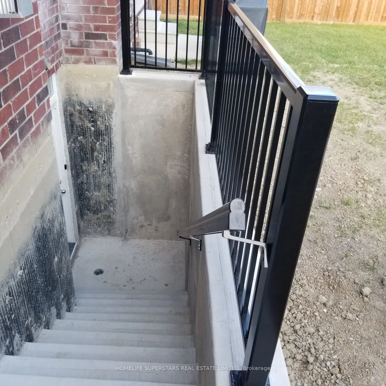 55 Glen Abbey Trail, #Bsmt.