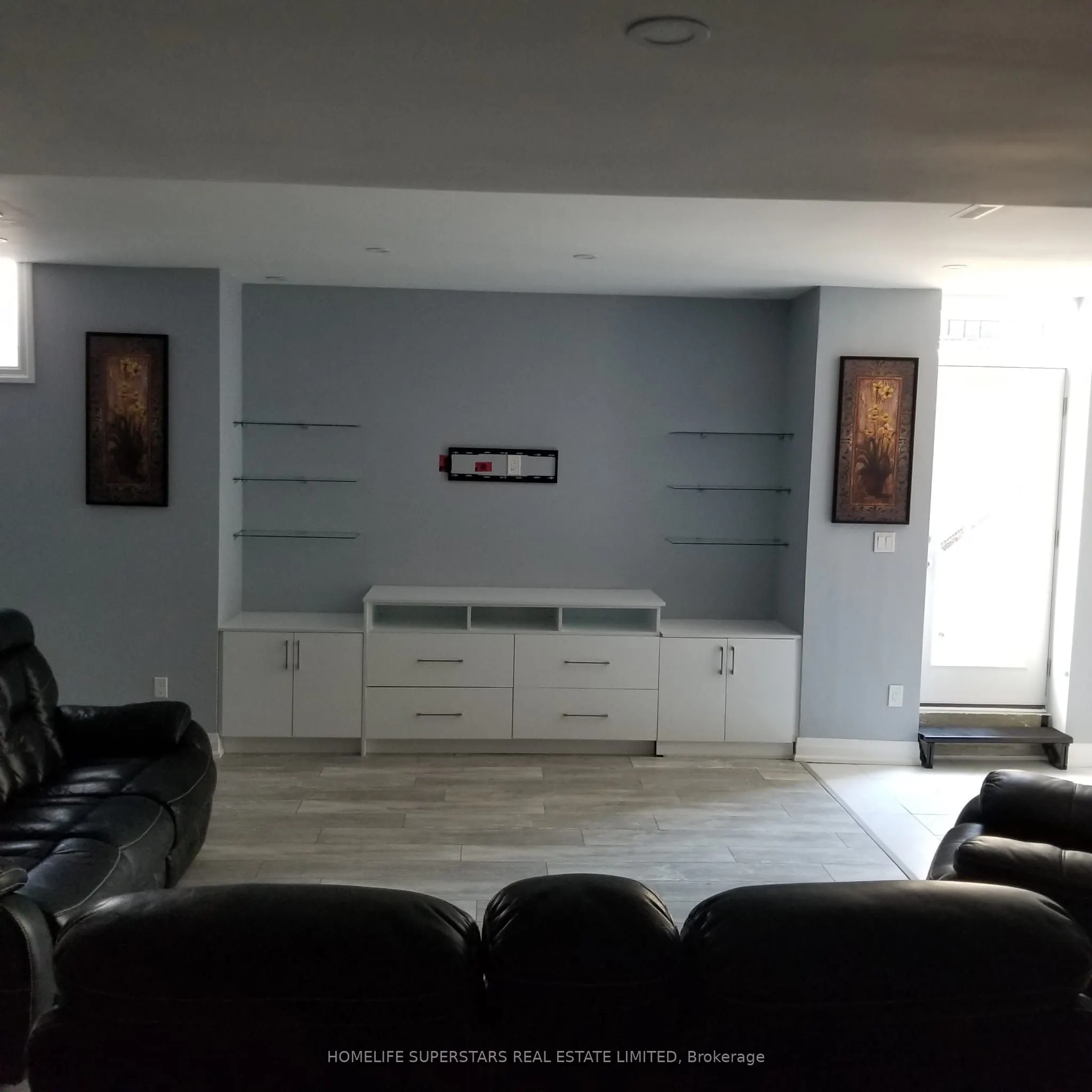 55 Glen Abbey Trail, #Bsmt.