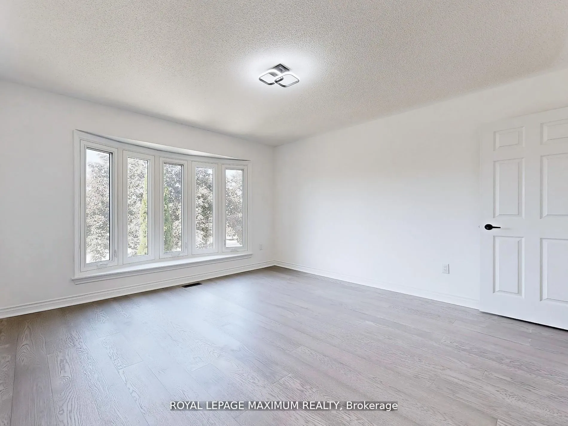 22 A Waltham Crescent