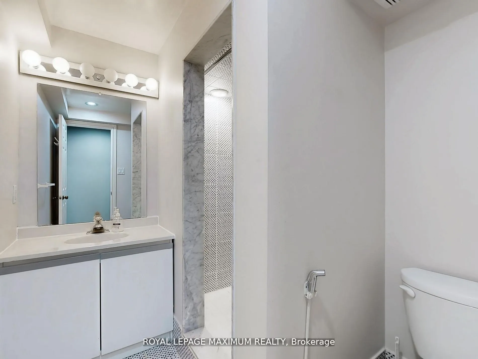 22 A Waltham Crescent