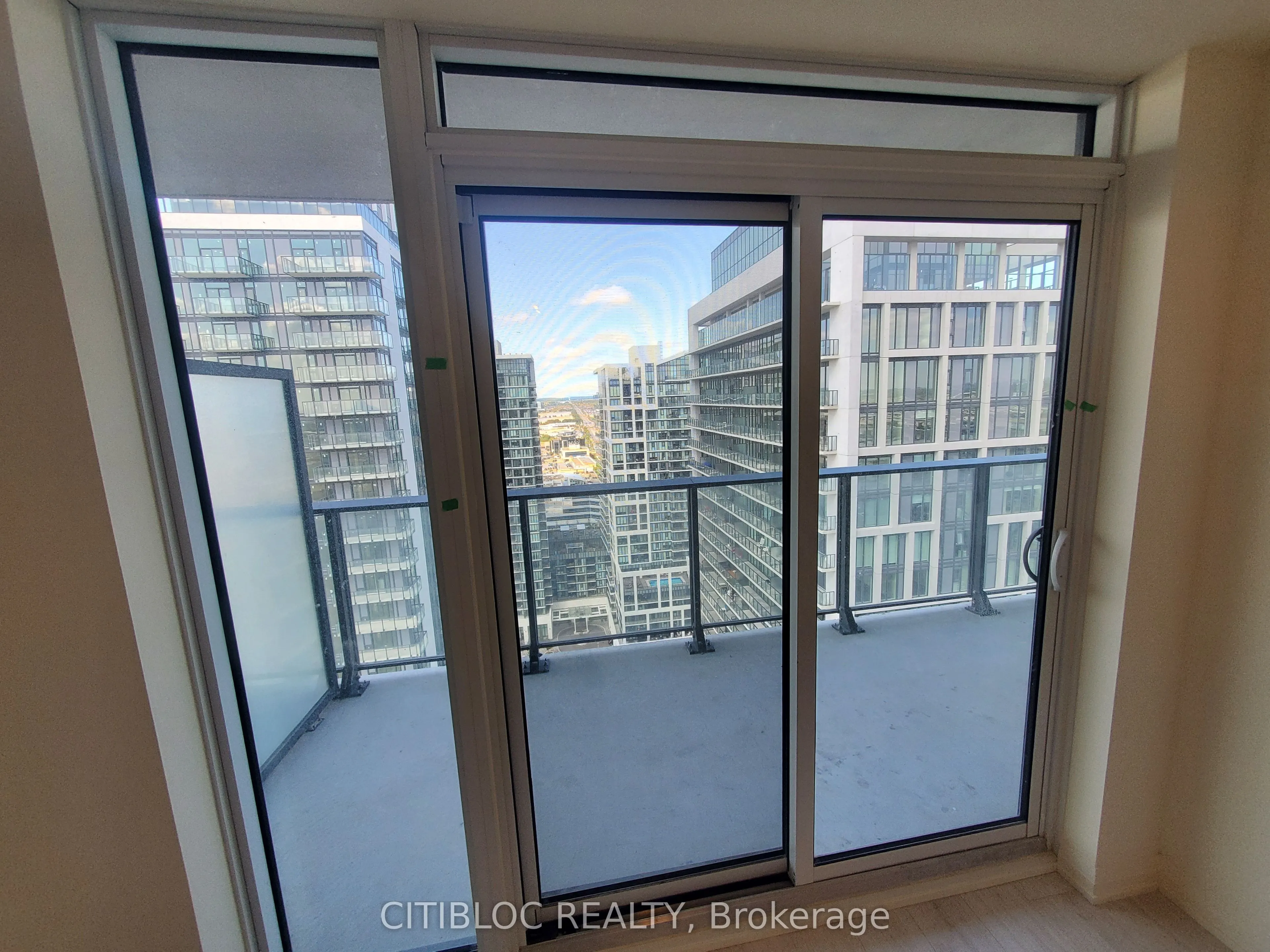 8960 Jane Street, #2516