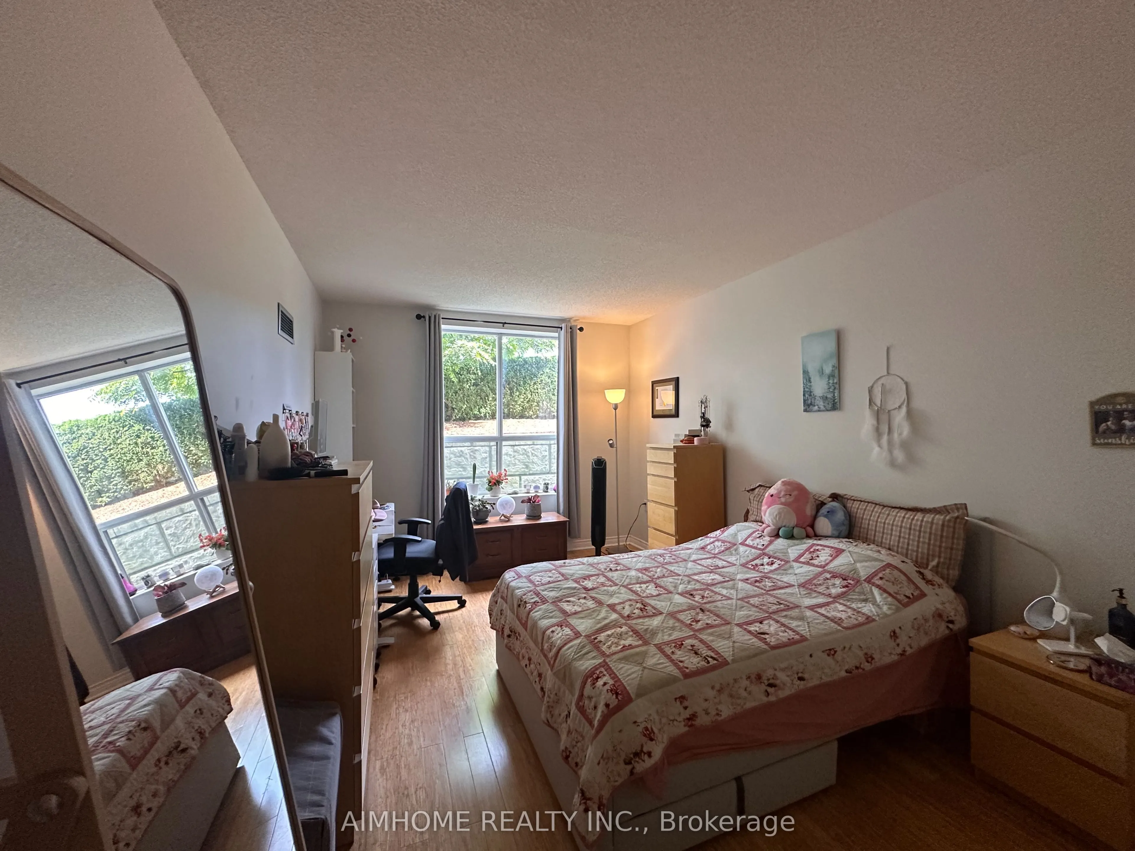 2200 John Street, #110
