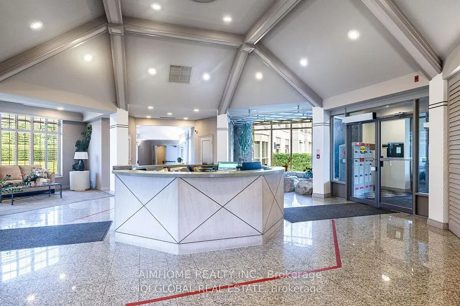2200 John Street, #110