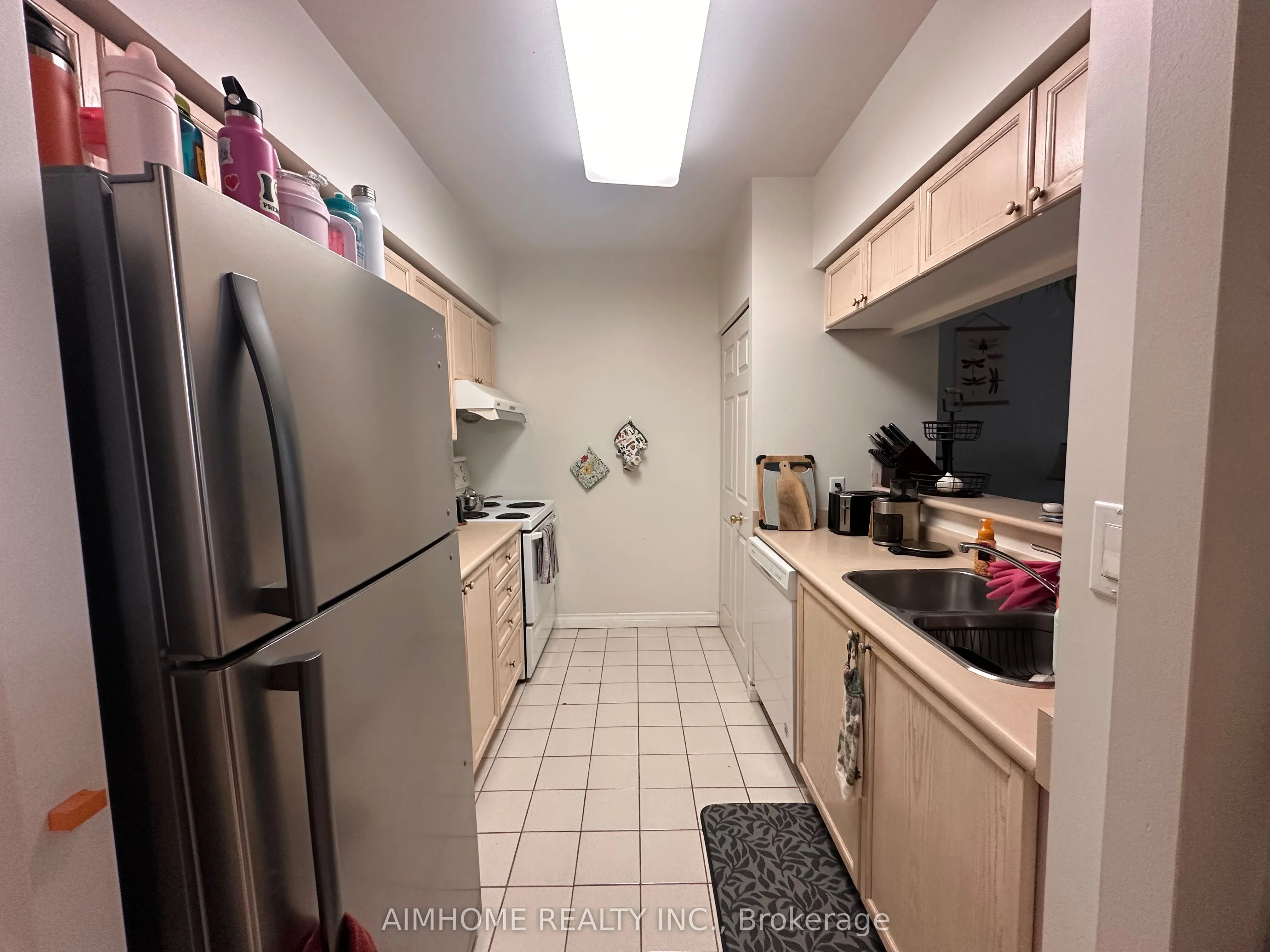 2200 John Street, #110