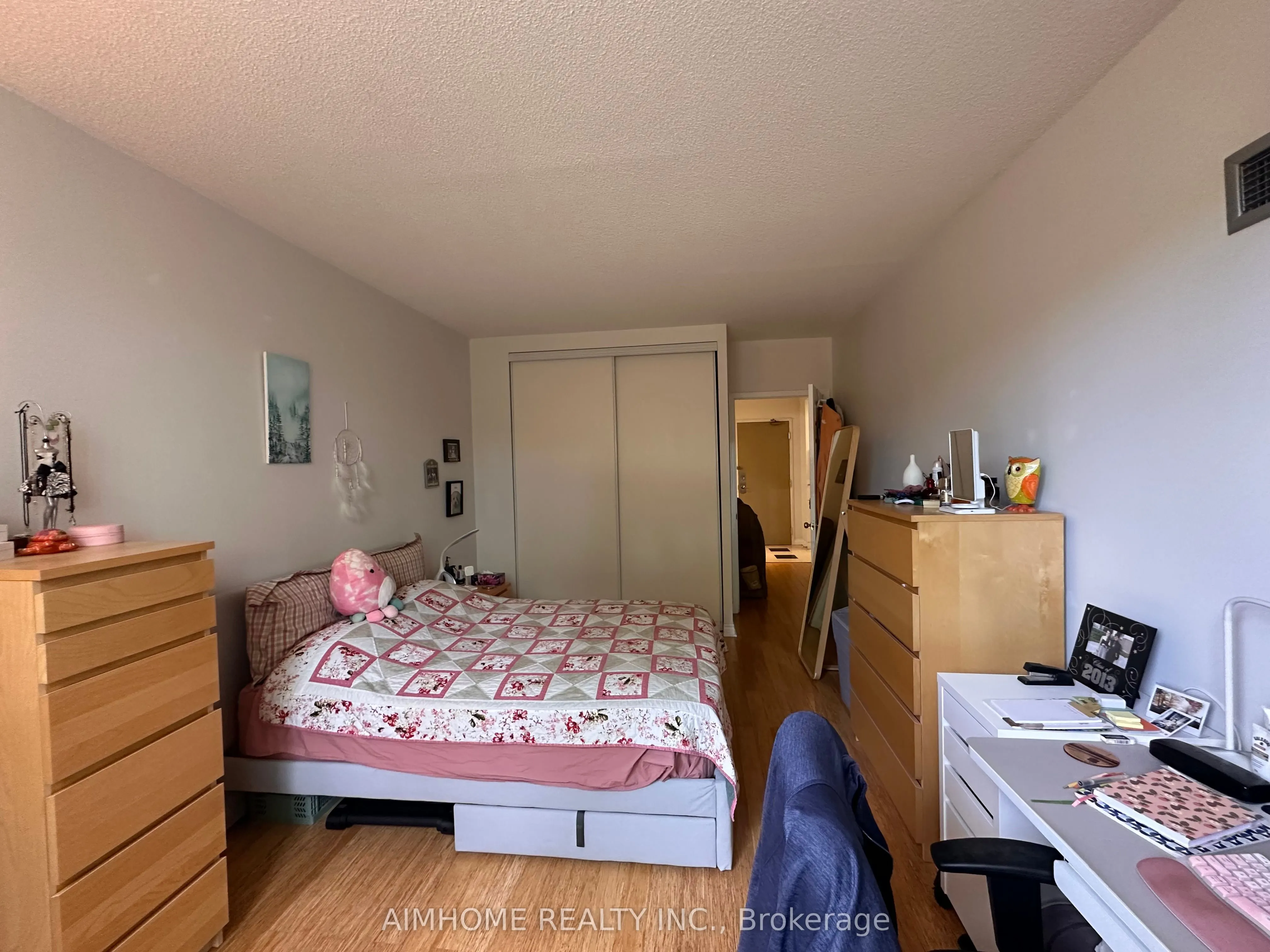 2200 John Street, #110