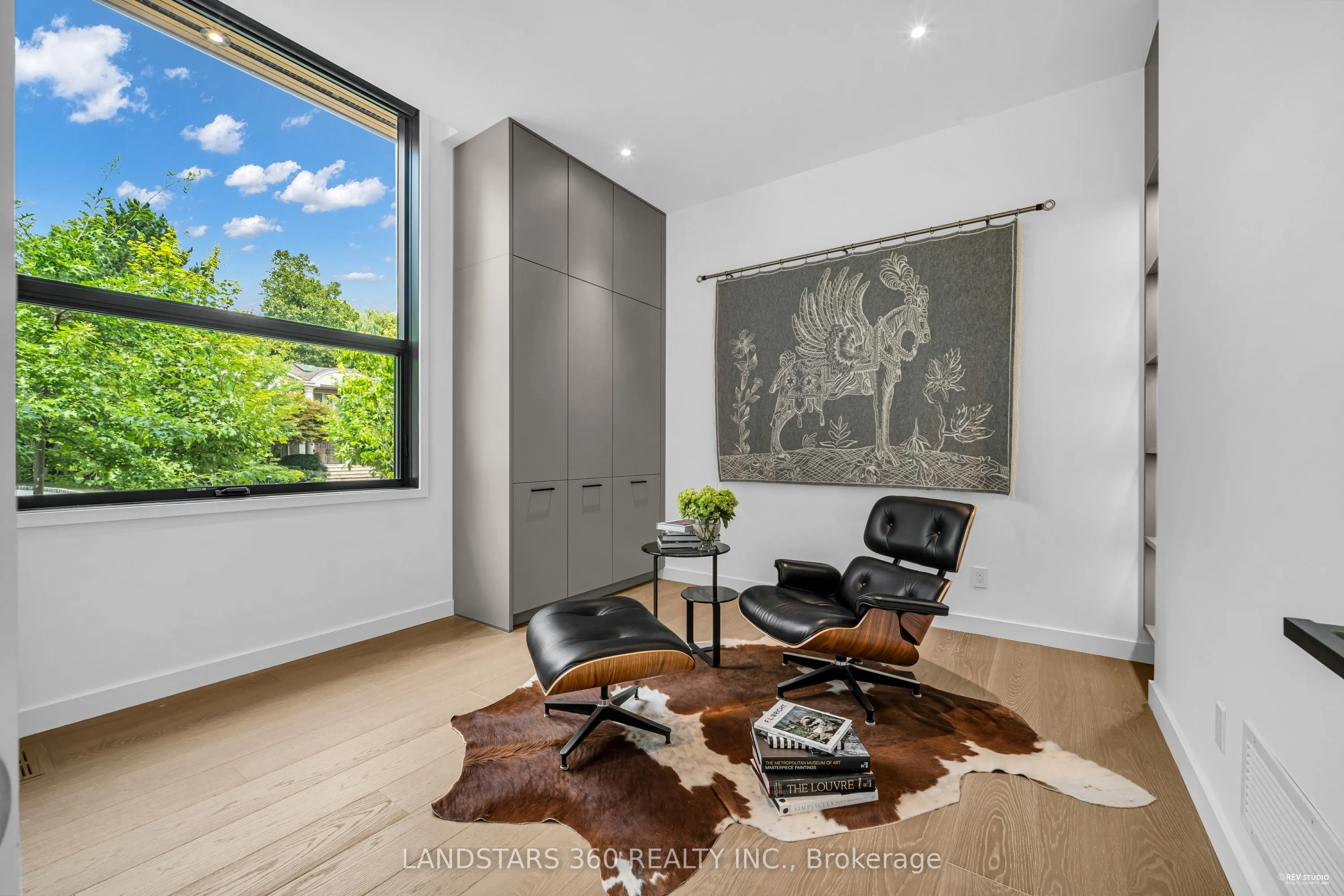 7 Whitelaw Court