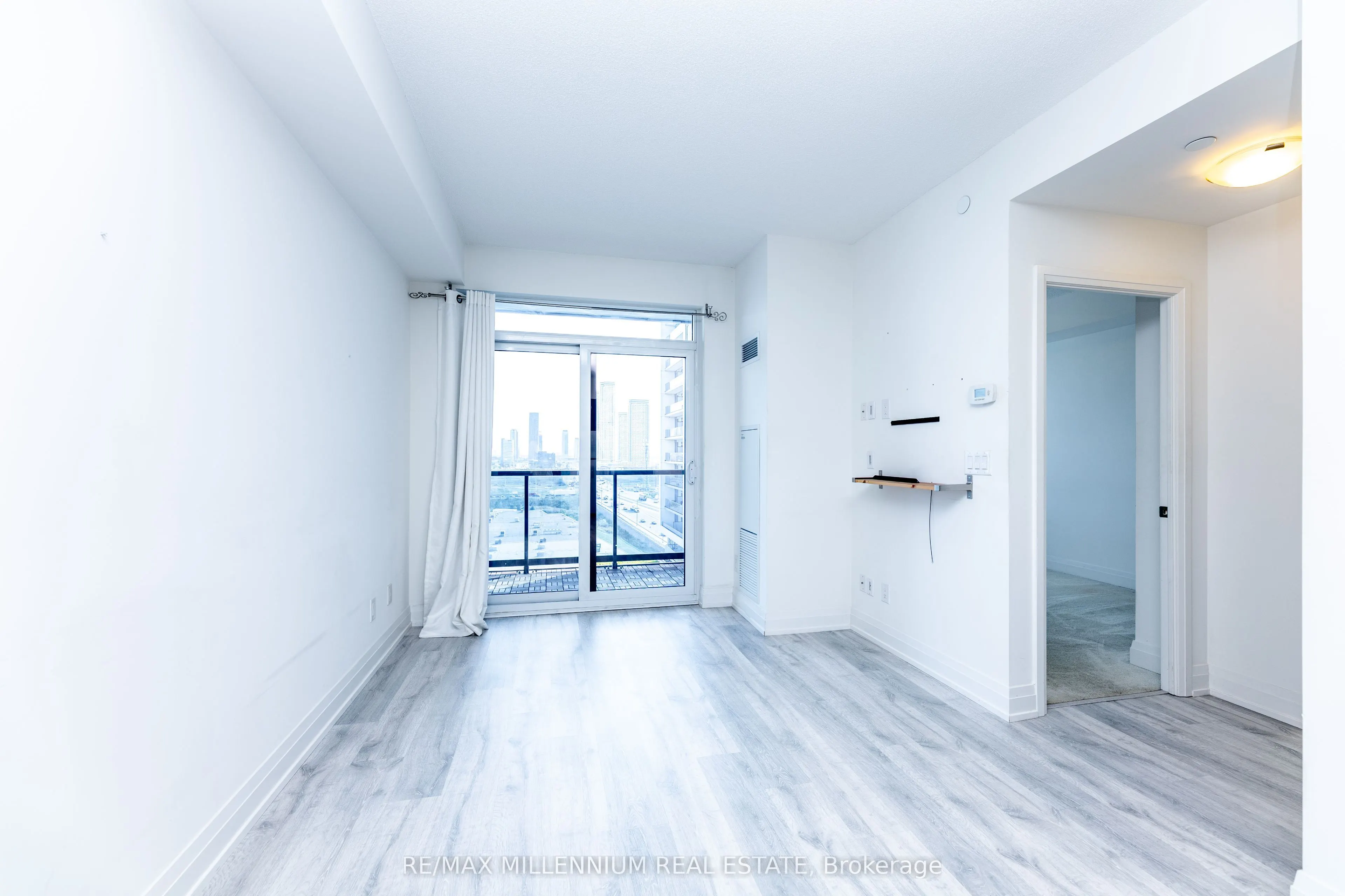3700 Highway 7 Road, #1401