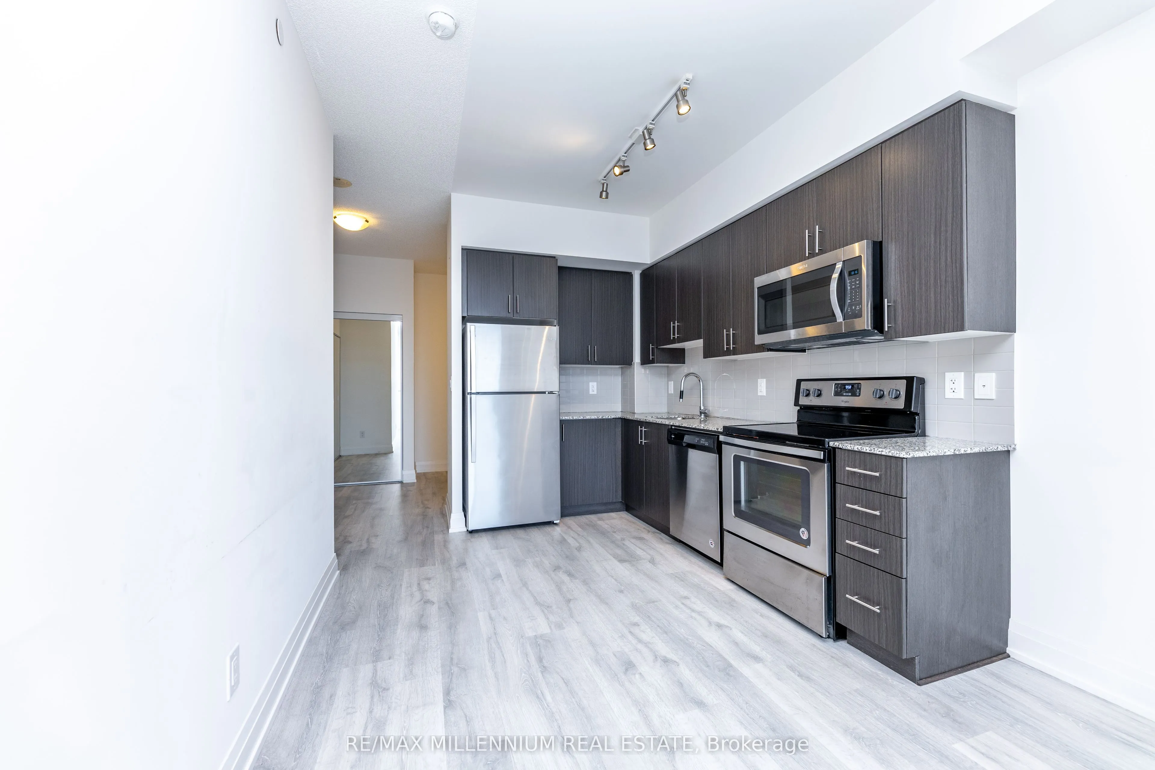 3700 Highway 7 Road, #1401