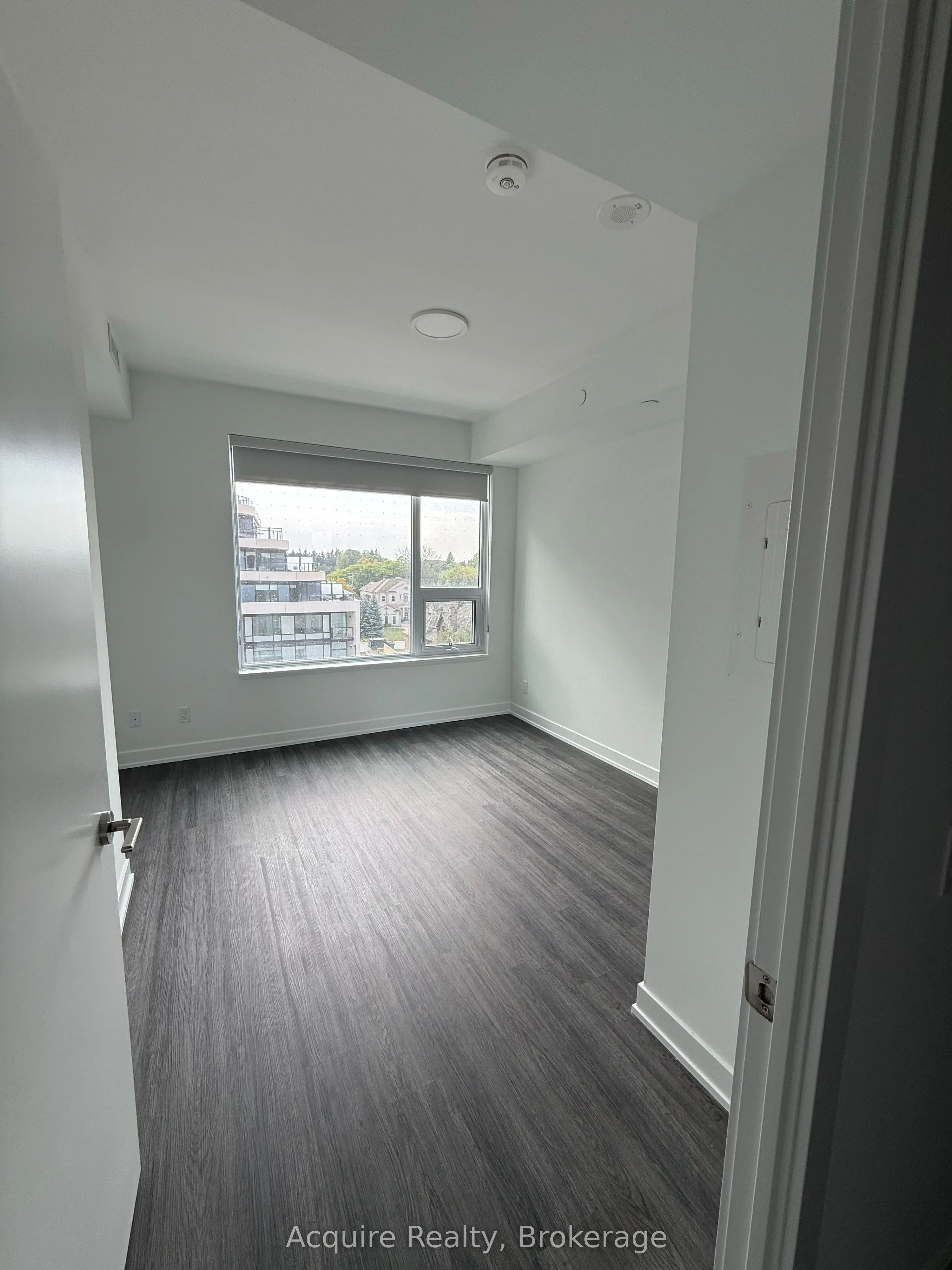 8188 Yonge Street, #404