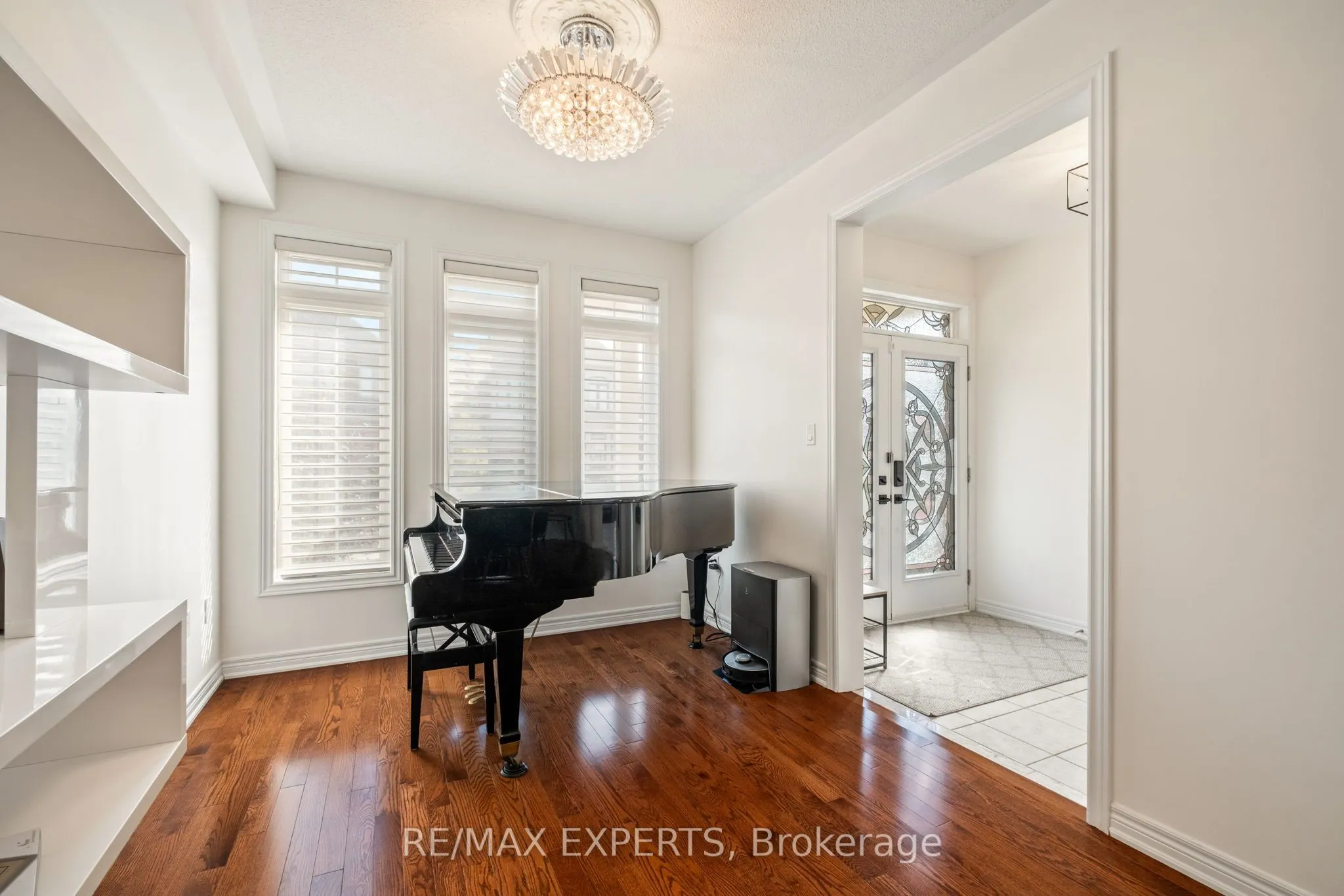 40 Heron Hollow Avenue