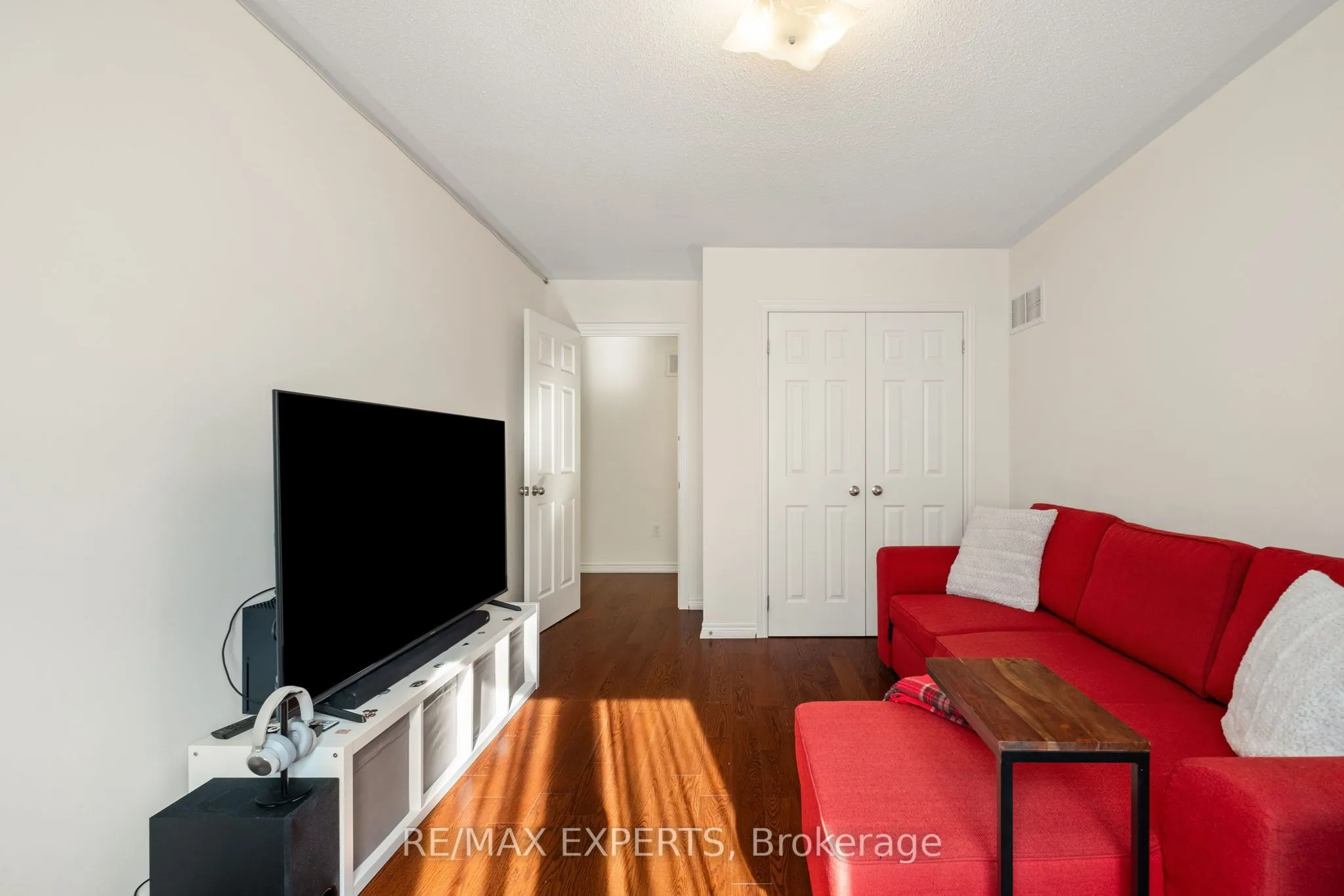 40 Heron Hollow Avenue