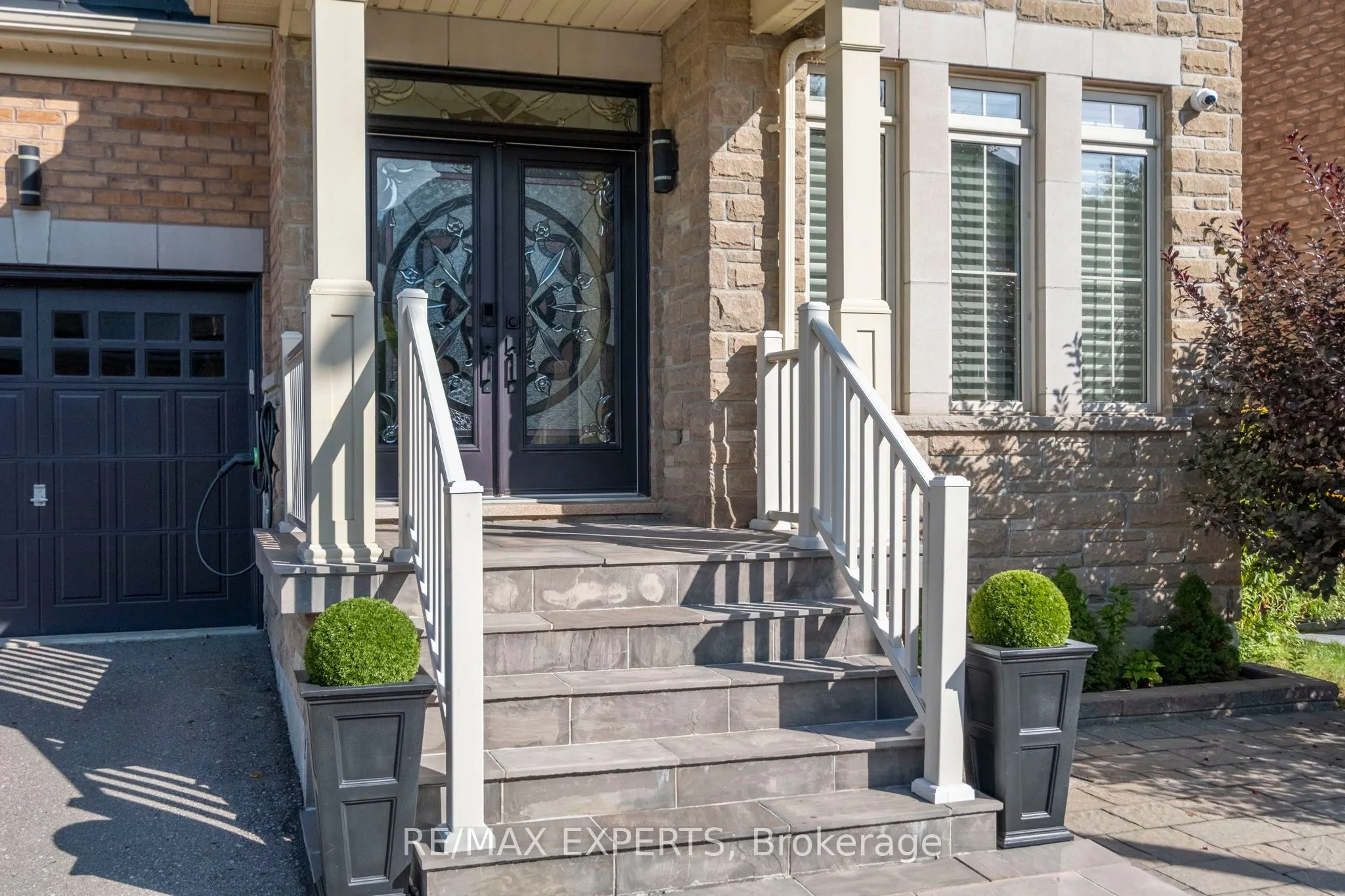 40 Heron Hollow Avenue