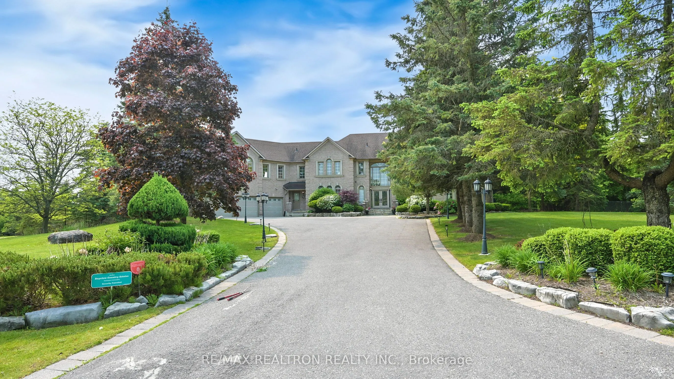 5 Summit Trail Drive