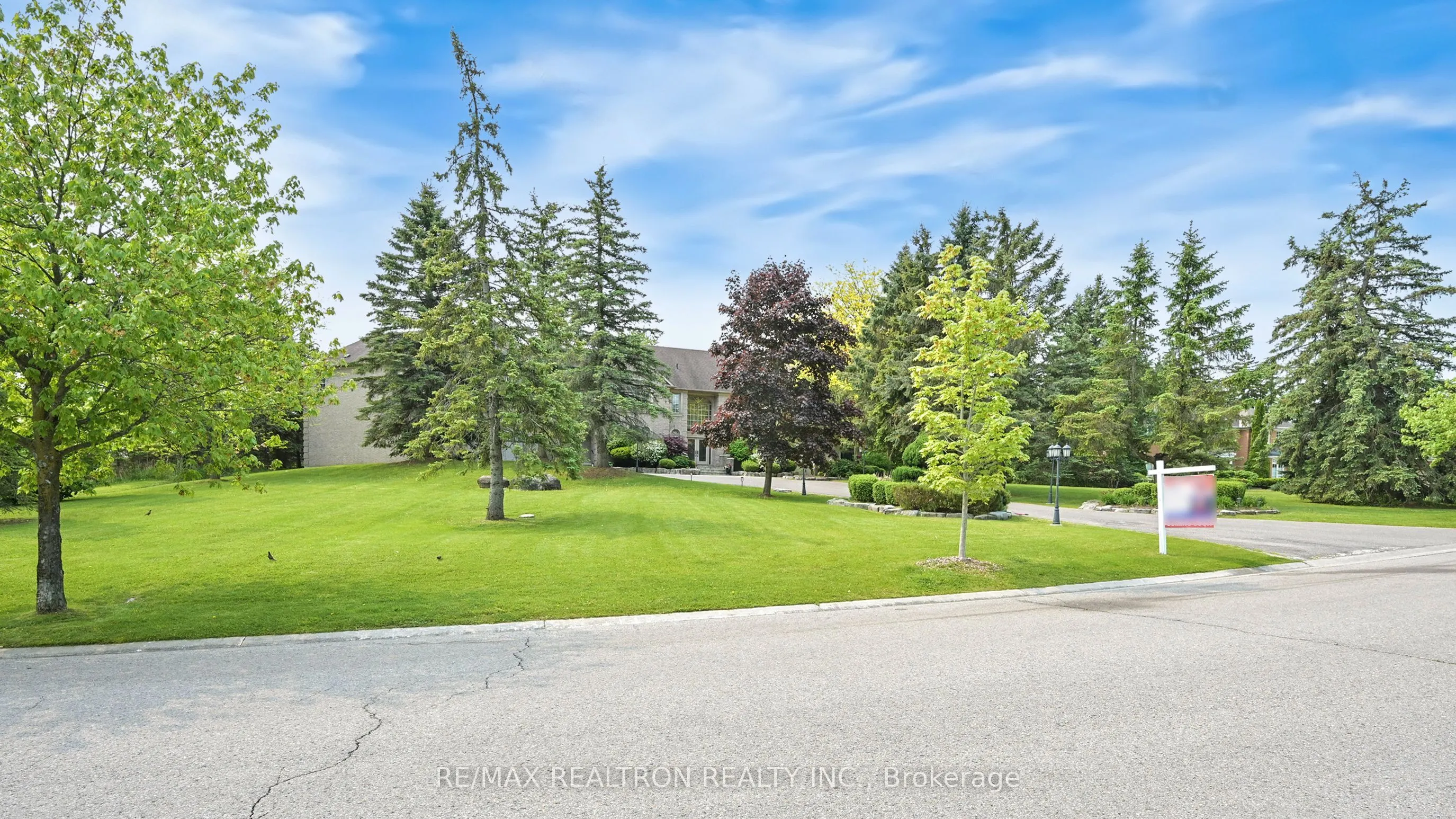 5 Summit Trail Drive