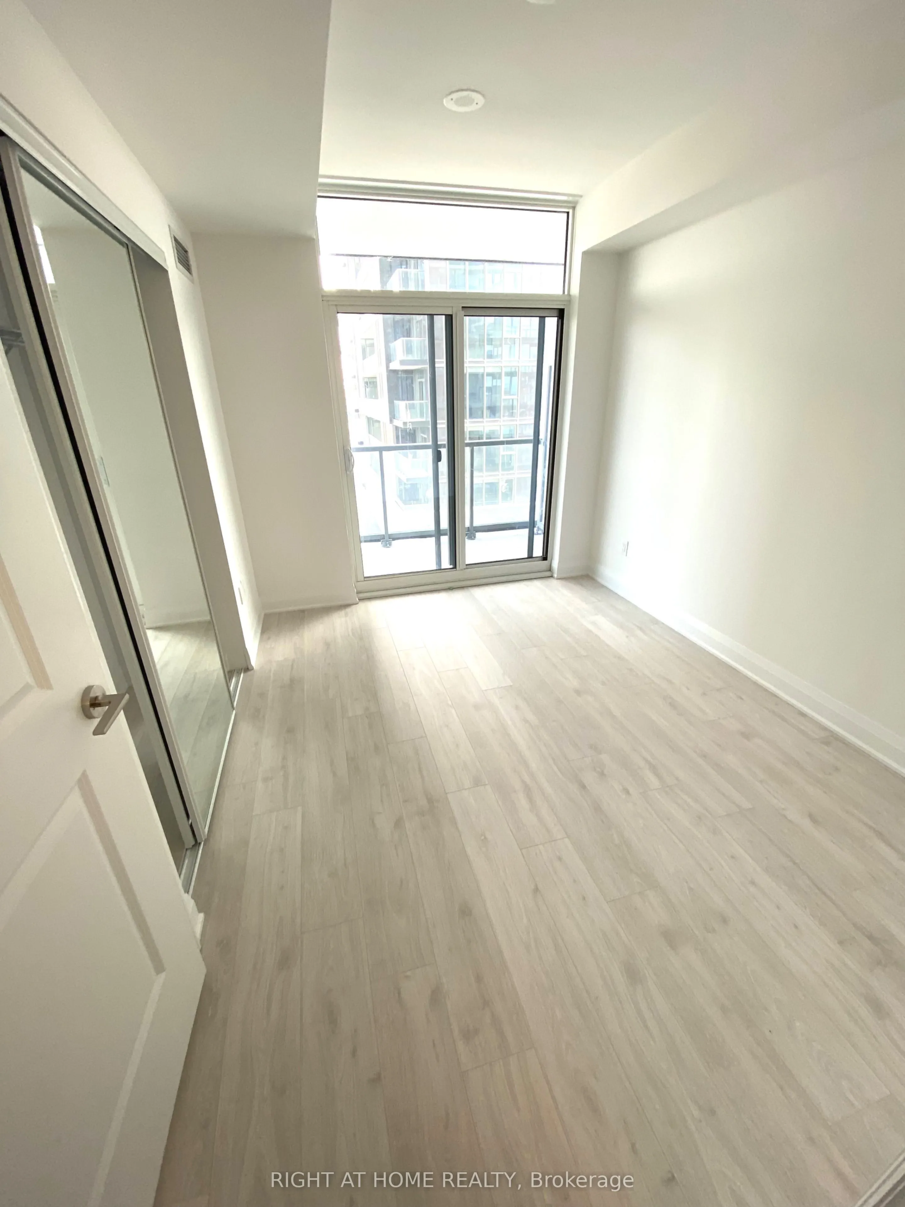 10 Gatineau Drive, #514