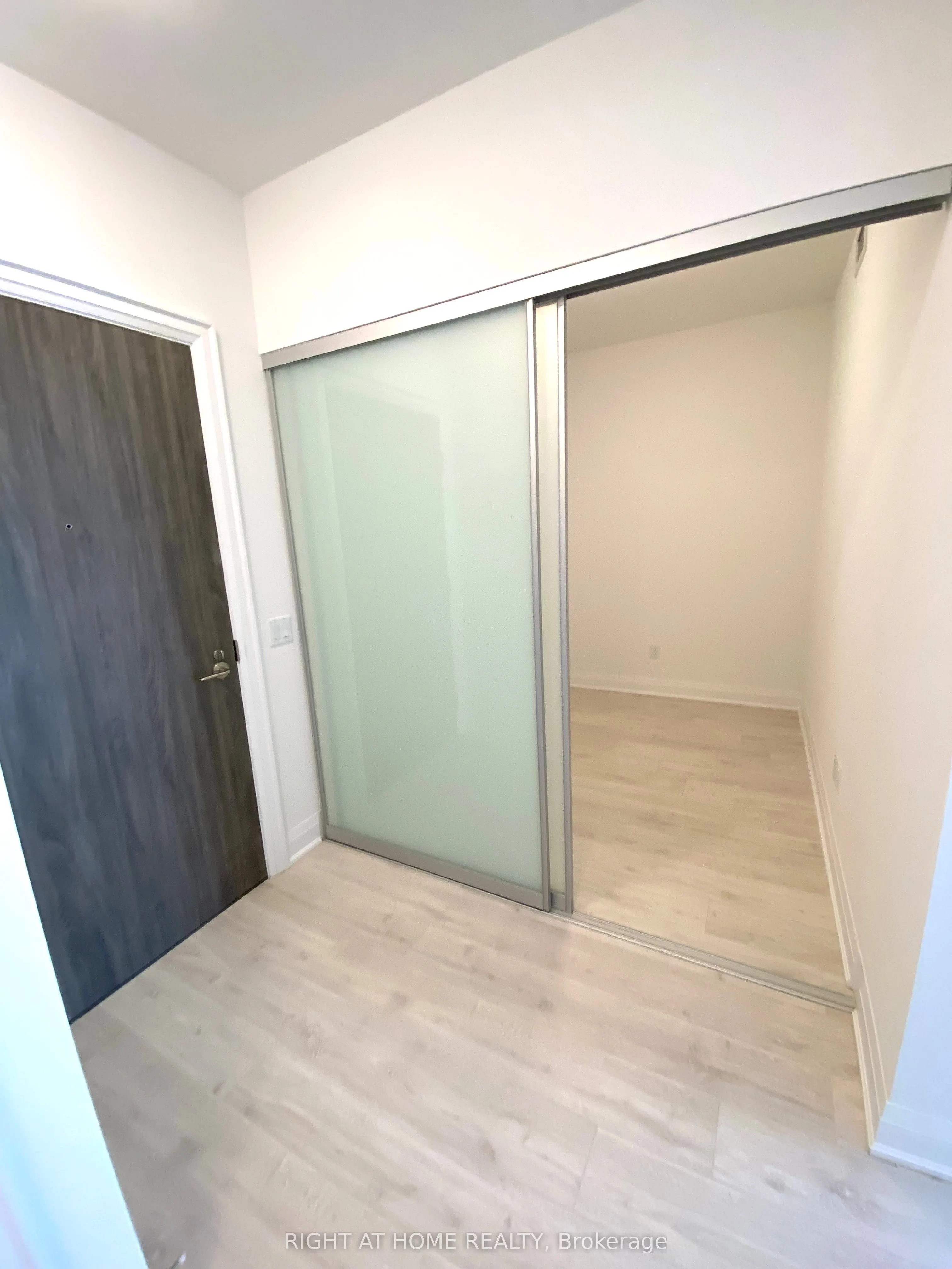 10 Gatineau Drive, #514