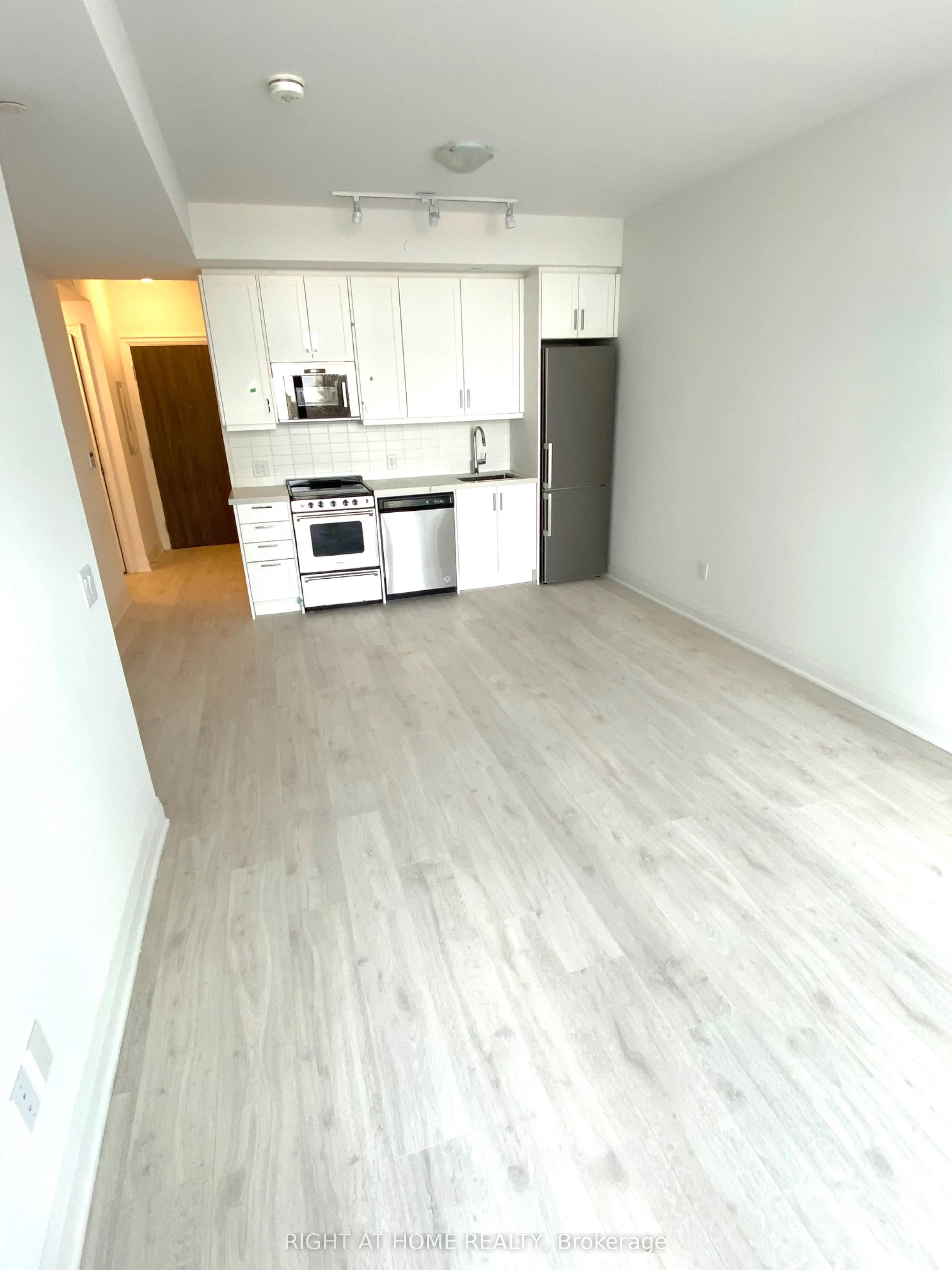 10 Gatineau Drive, #514